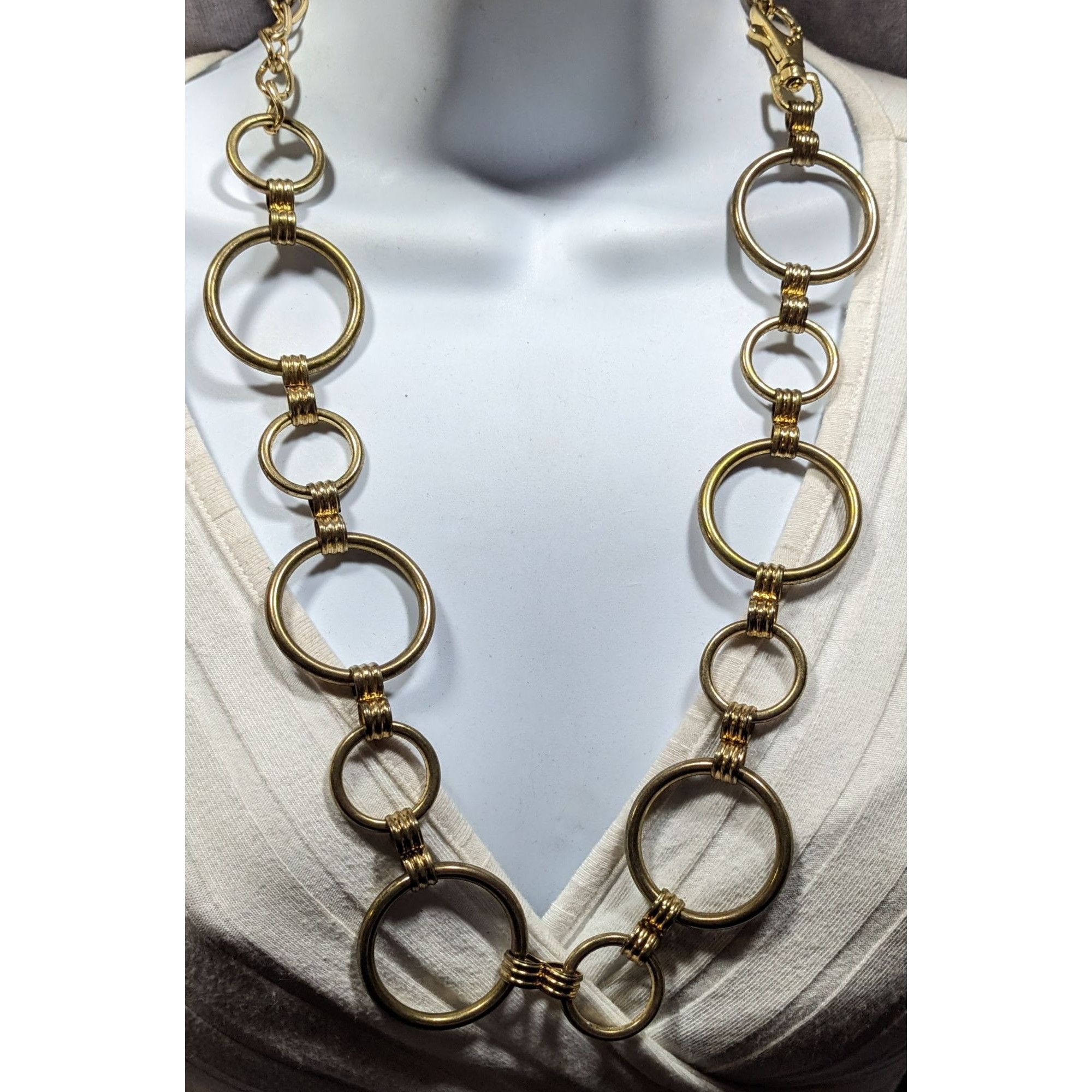 Other Vintage Glam Chunky Ring Chain Gold Tone Necklace Size ONE SIZE - 2 Thumbnail
