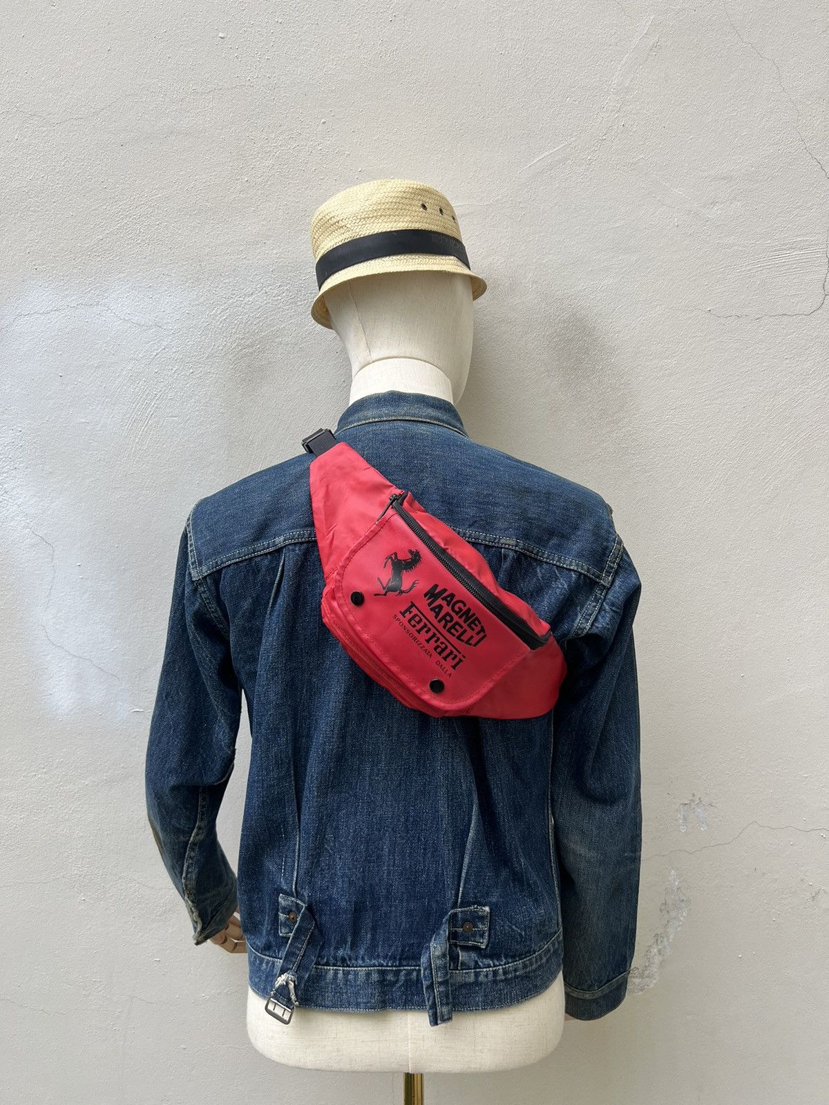 Ferrari RARE!! Vintage 90s Magnetti Marelli Ferrari Red Waist Bag Size ONE SIZE - 5 Thumbnail