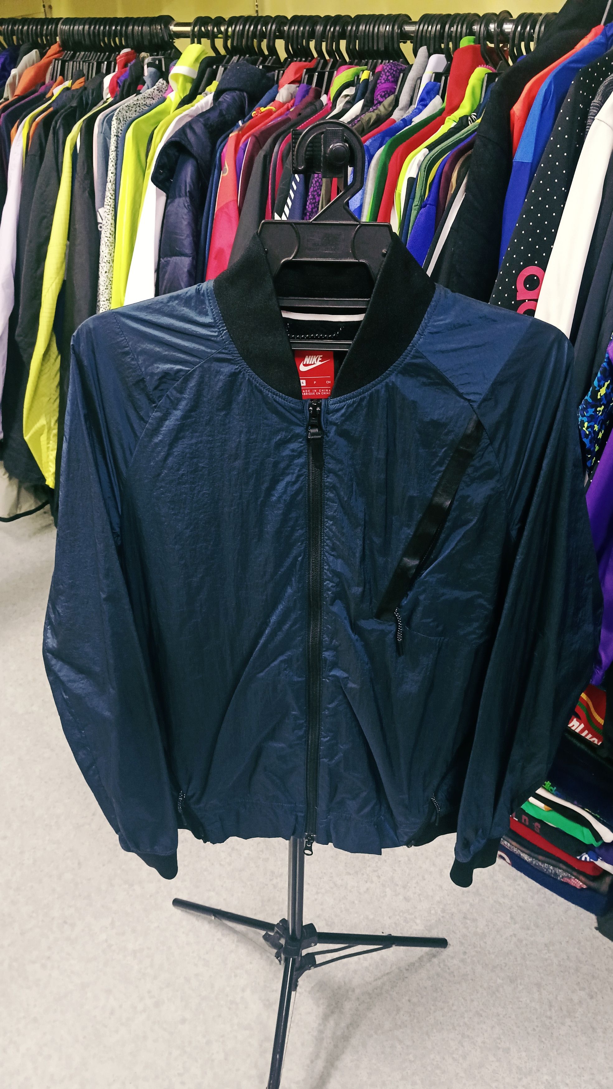 Nike Tech Hypermesh Light Bomber Jacket