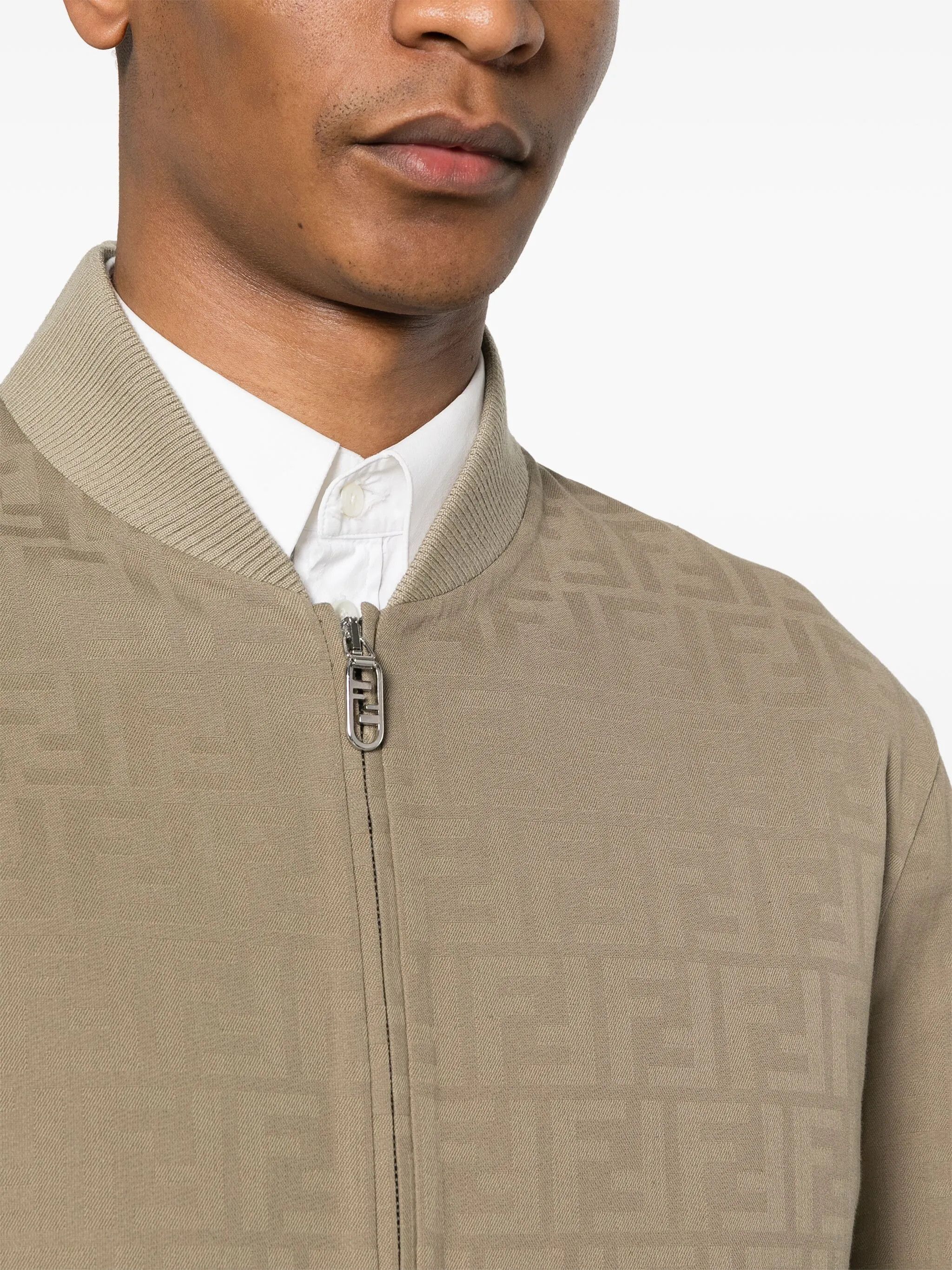 Fendi o1s1wg111025 Bomber Jacket in Beige Size US S / EU 44-46 / 1 - 5 Thumbnail