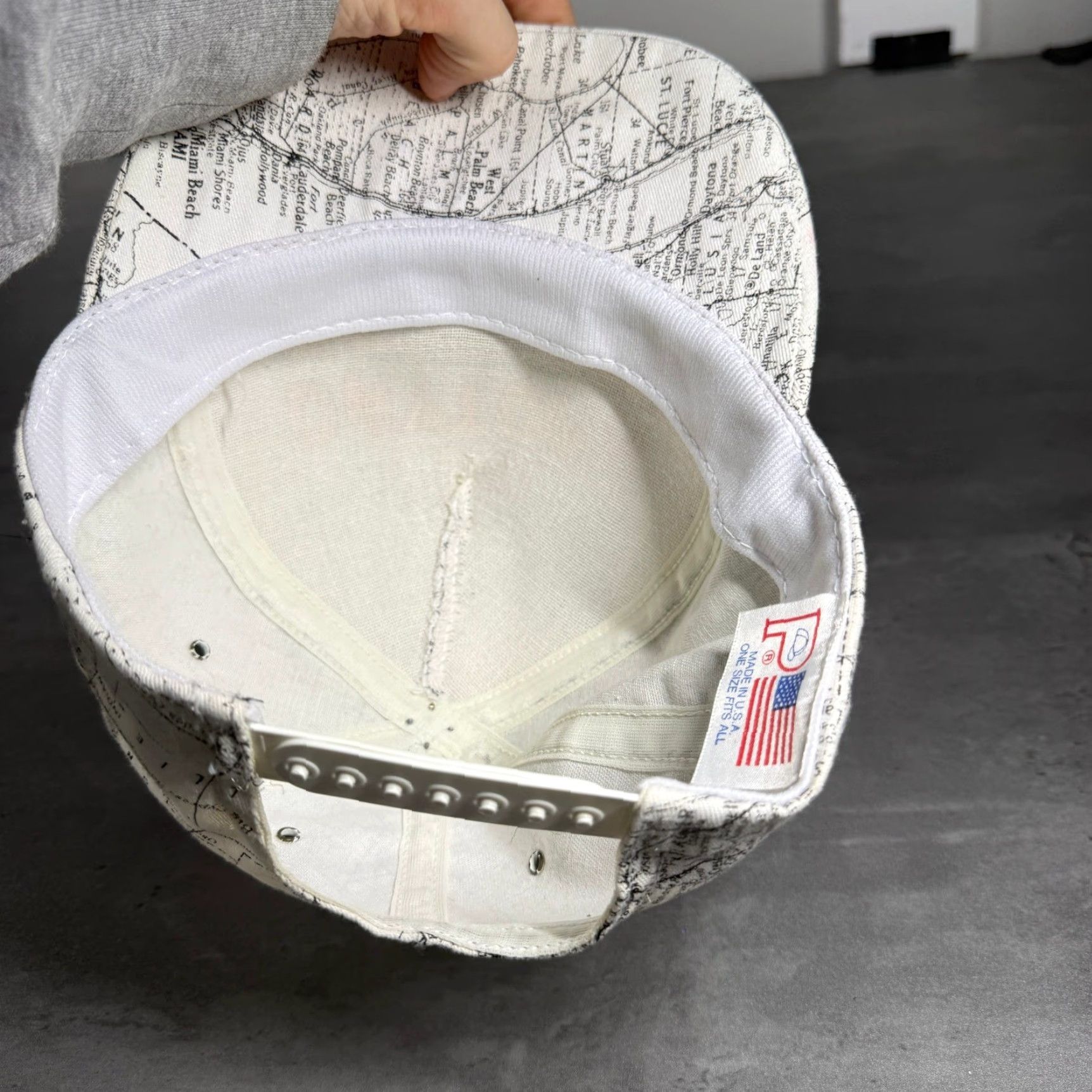Vintage VINTAGE Daytona International Speedway Map Print Snapback Hat Men One Size White Adjustable Snapback USA Swingster Size ONE SIZE - 7 Thumbnail