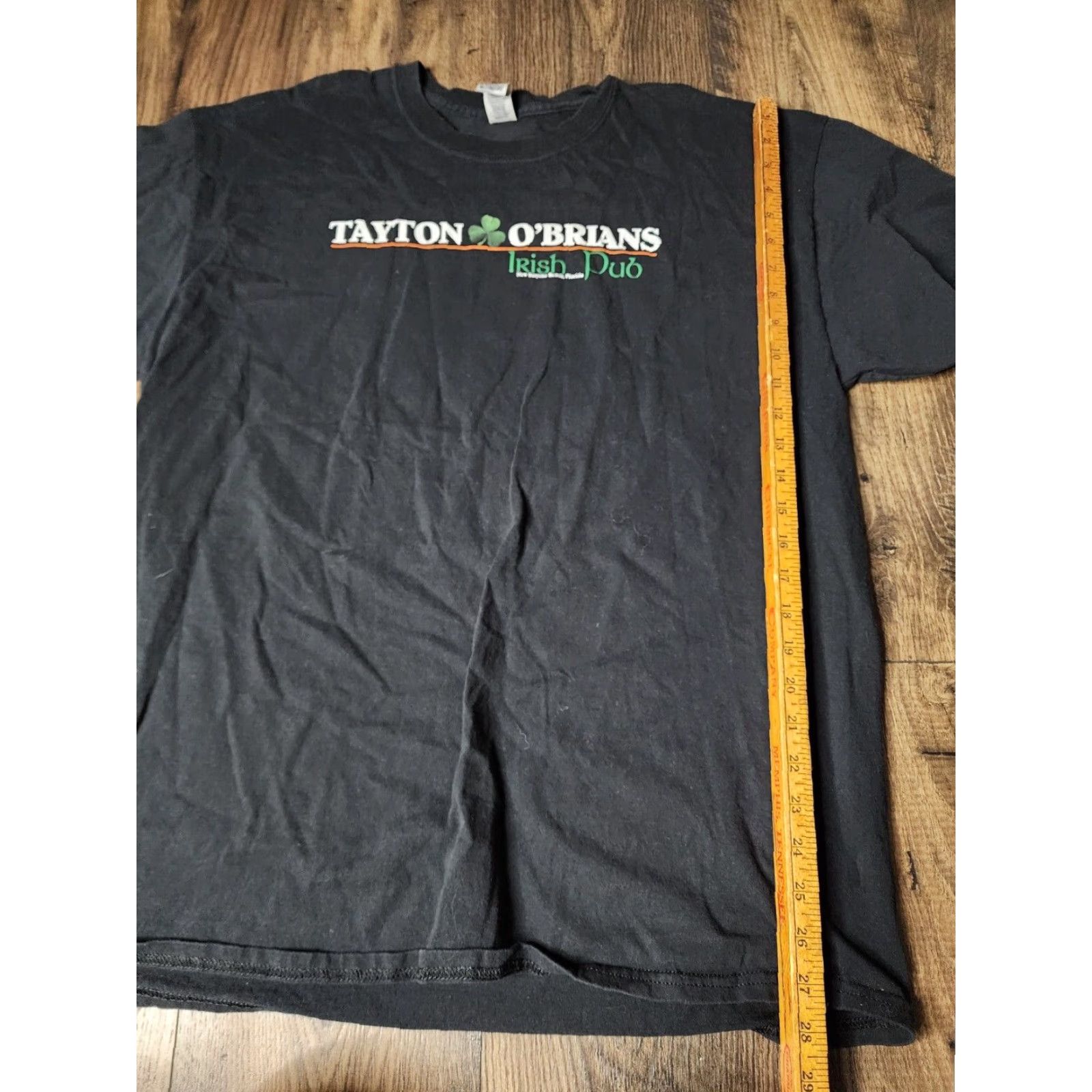 Gildan Mens XL Gildan Black Short Sleeve Crew Neck Beach T Shirt Tayton O'Brian's Irish Pub New Smyrna Beach FL Mens Size US XL / EU 56 / 4 - 3 Thumbnail