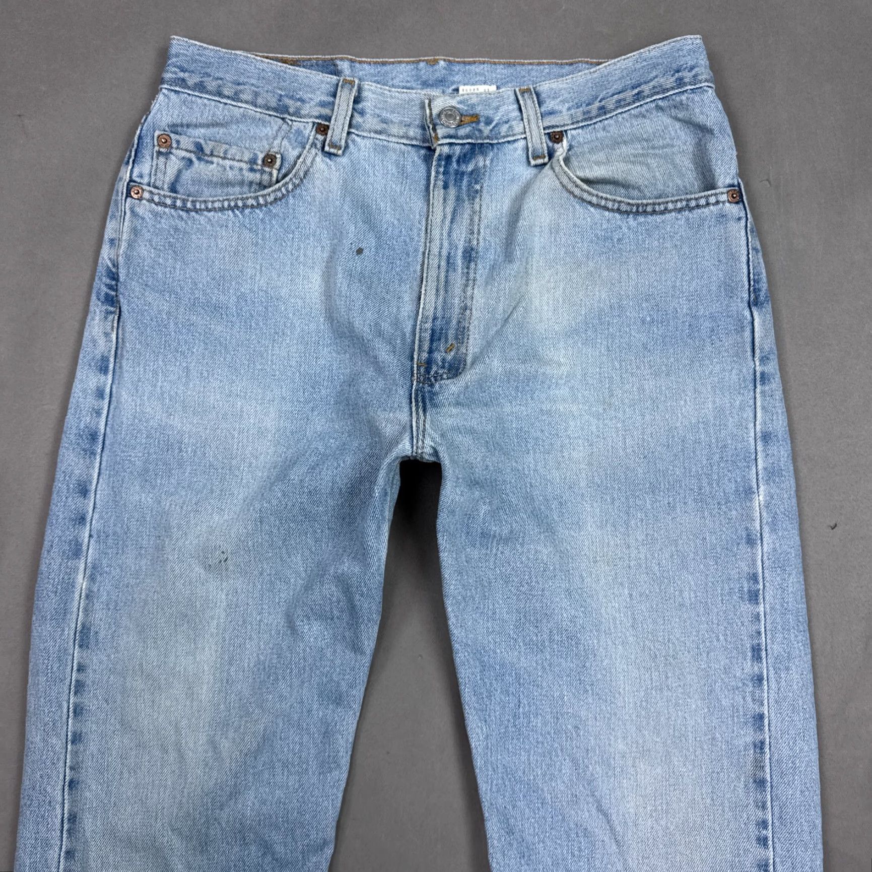 Levi's VINTAGE Levi's 505 Jeans Men 34x27 Blue 90s Made USA Faded Ins Altered Tag34x30 Jeans Mens Distressed 90s Theme Size US 34 / EU 50 - 2 Thumbnail