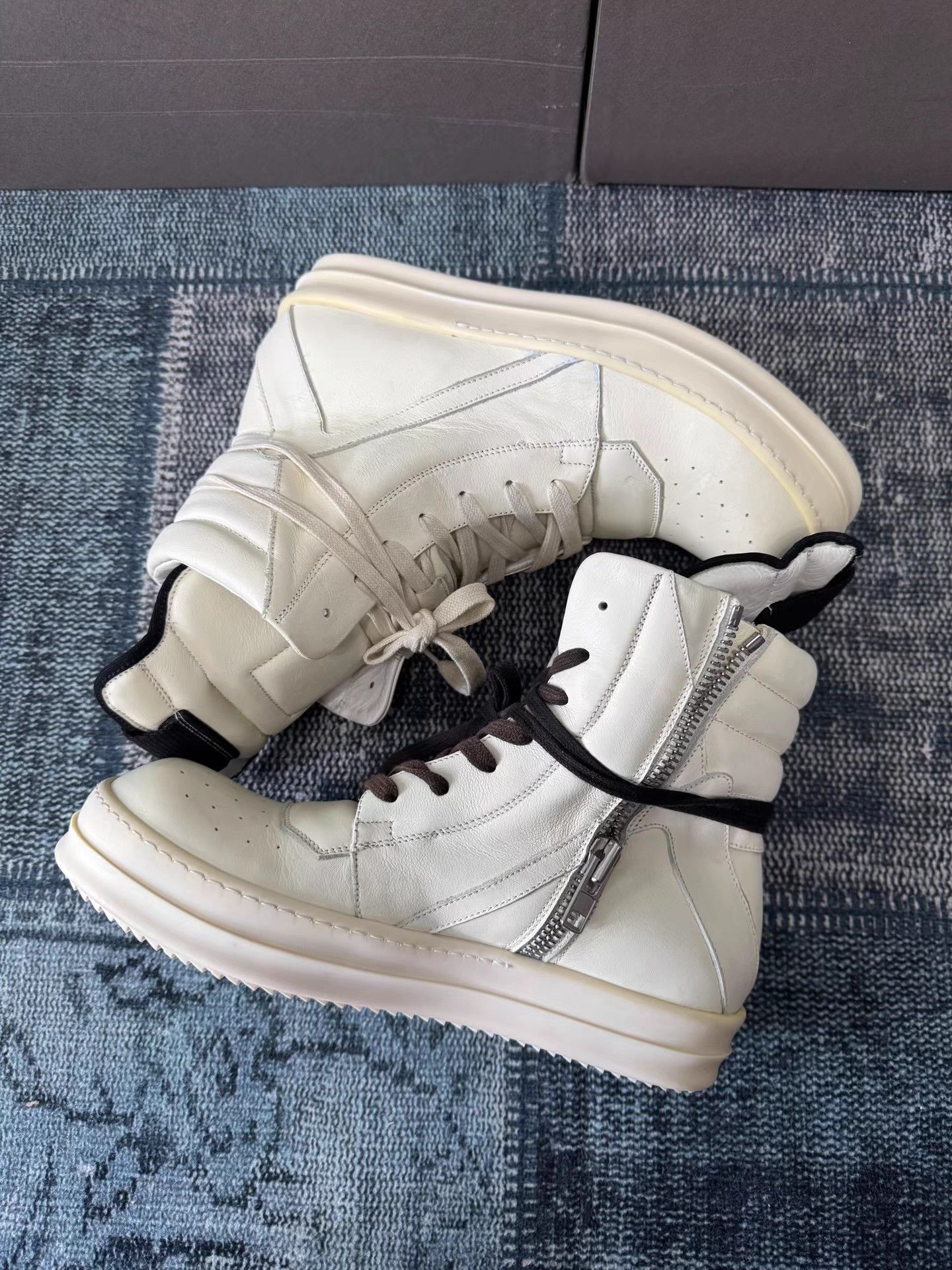 Rick Owens Rick Owens Mainline Reverse Triangle Sneakers Size US 9 / IT 39 - 4 Thumbnail