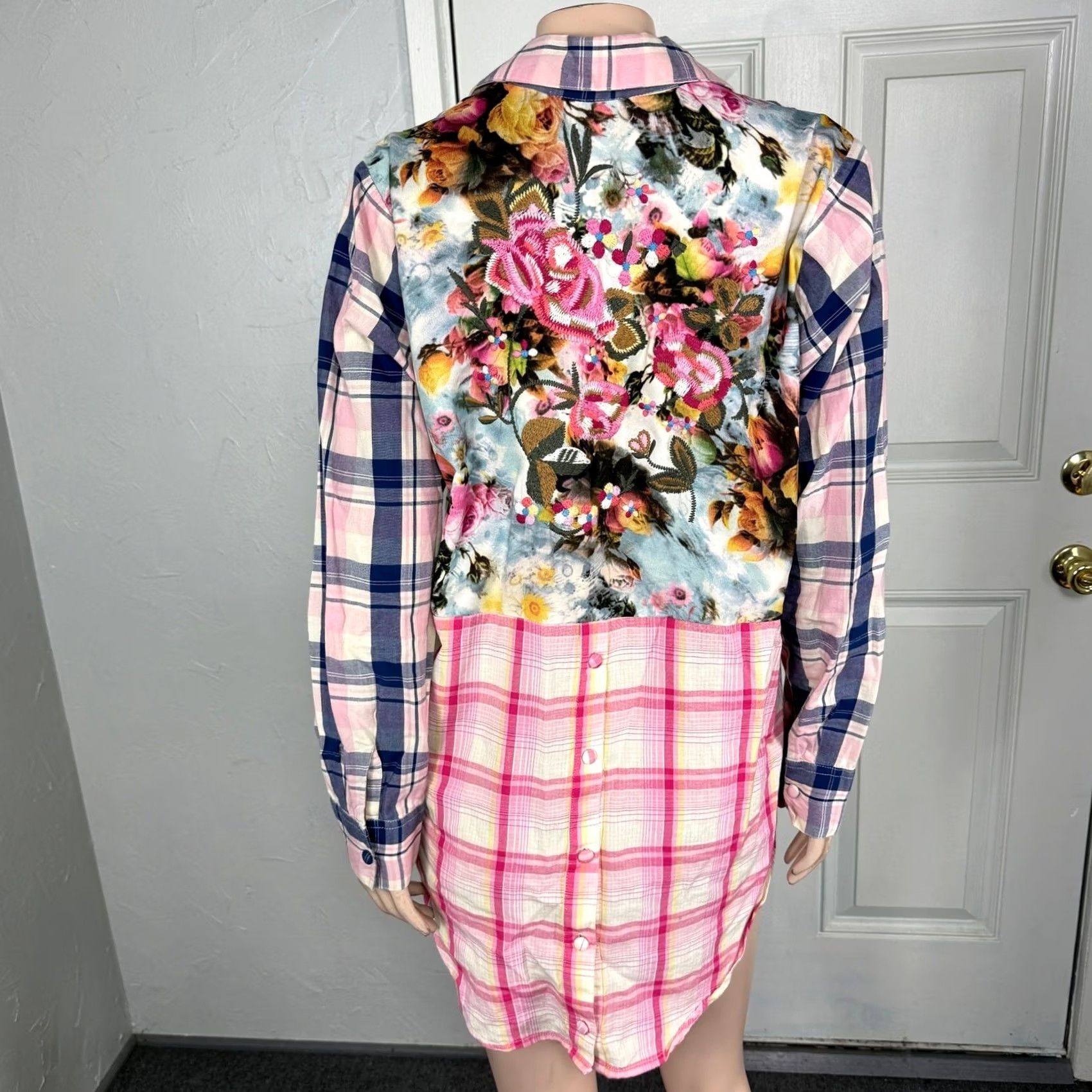 Soft Surroundings Soft Surroundings Button Women's Shirt M Floral Bohemian Embroidered Plaid N26 Size M / US 6-8 / IT 42-44 - 4 Thumbnail