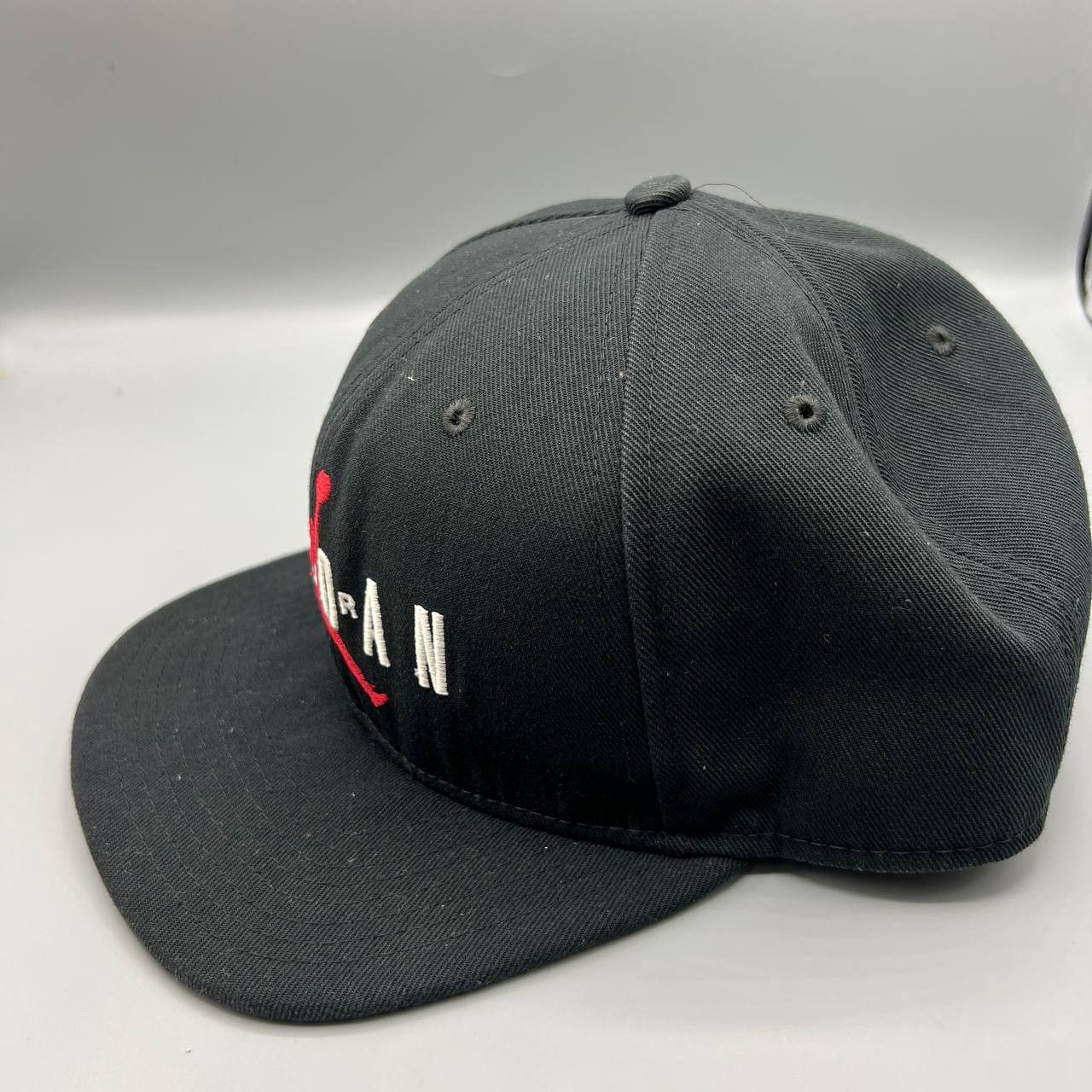 Jordan Brand Air Jordan Hat Men Embroidered Logo Jumpman Snap Back Cap Size ONE SIZE - 3 Thumbnail