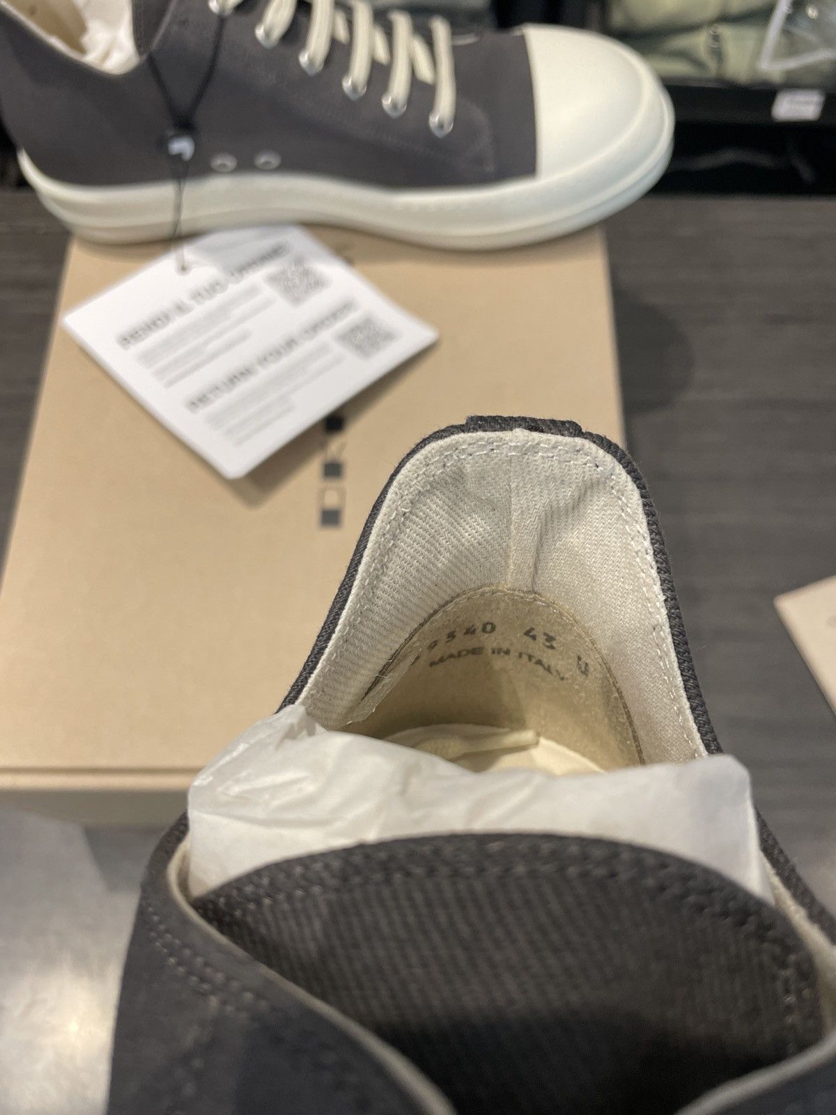 Rick Owens Drkshdw Rick Owens Drkshdw Dark Dust Milk Size US 10 / EU 43 - 3 Thumbnail