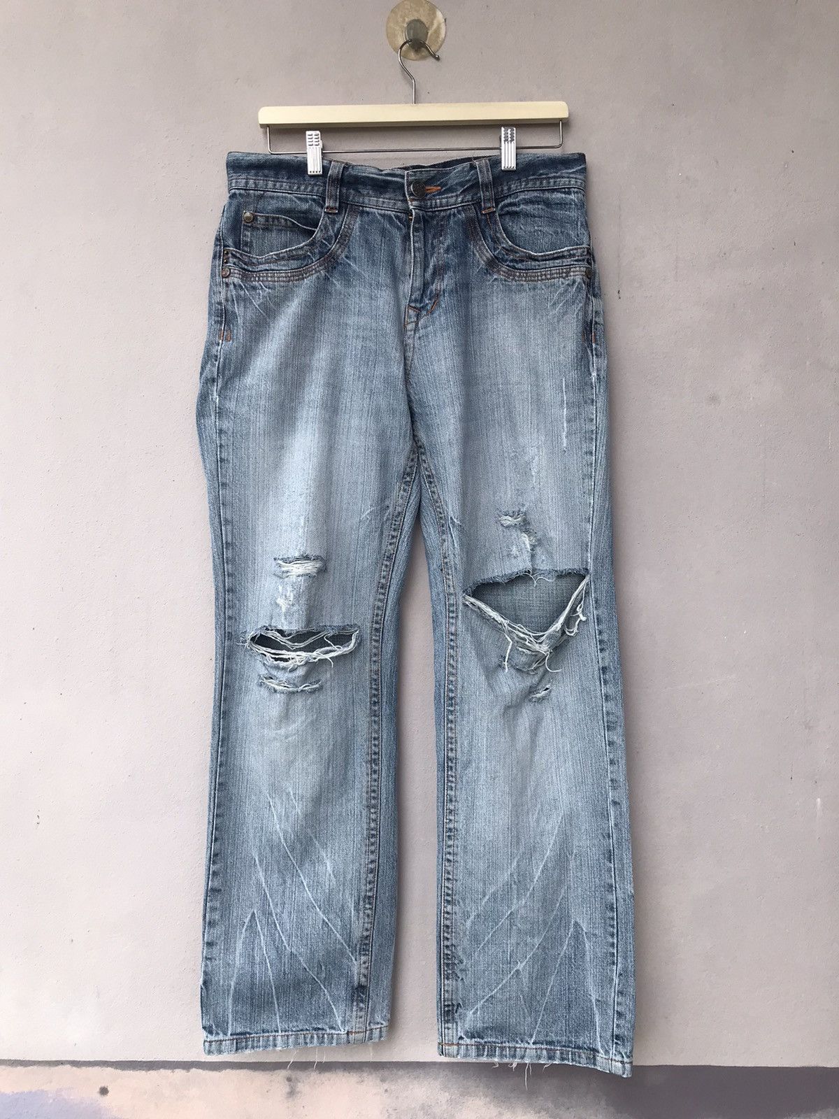 Vintage Vintage Distressed Japanese Brand Denim Pants Size US 33 - 1 Thumbnail