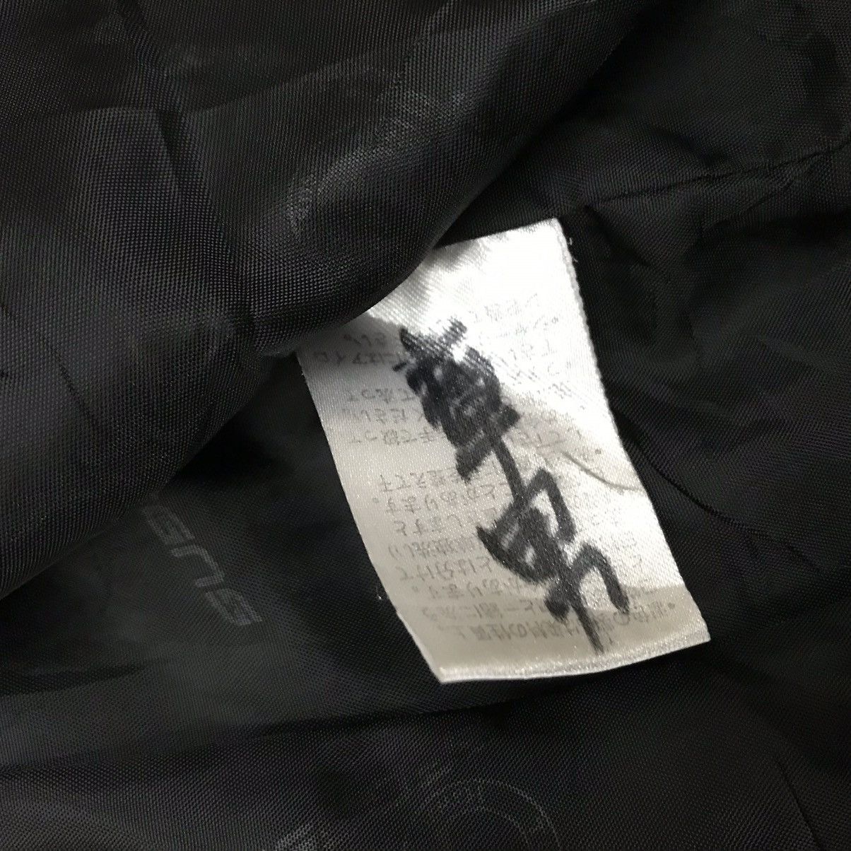 Vintage VINTAGE T&C SURF DESIGN DOWN JACKET Size US M / EU 48-50 / 2 - 16 Thumbnail