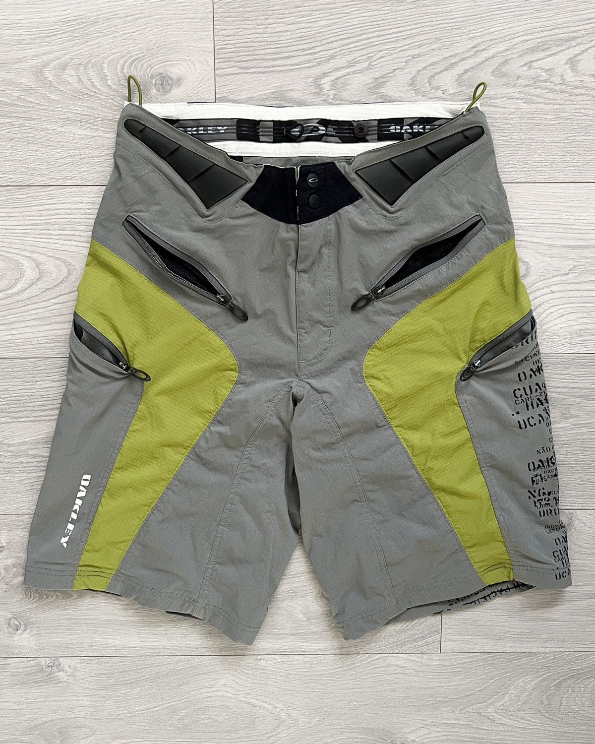 Oakley Oakley SS06 Vent Panelled Technical Shorts Size US 31 - 1 Preview