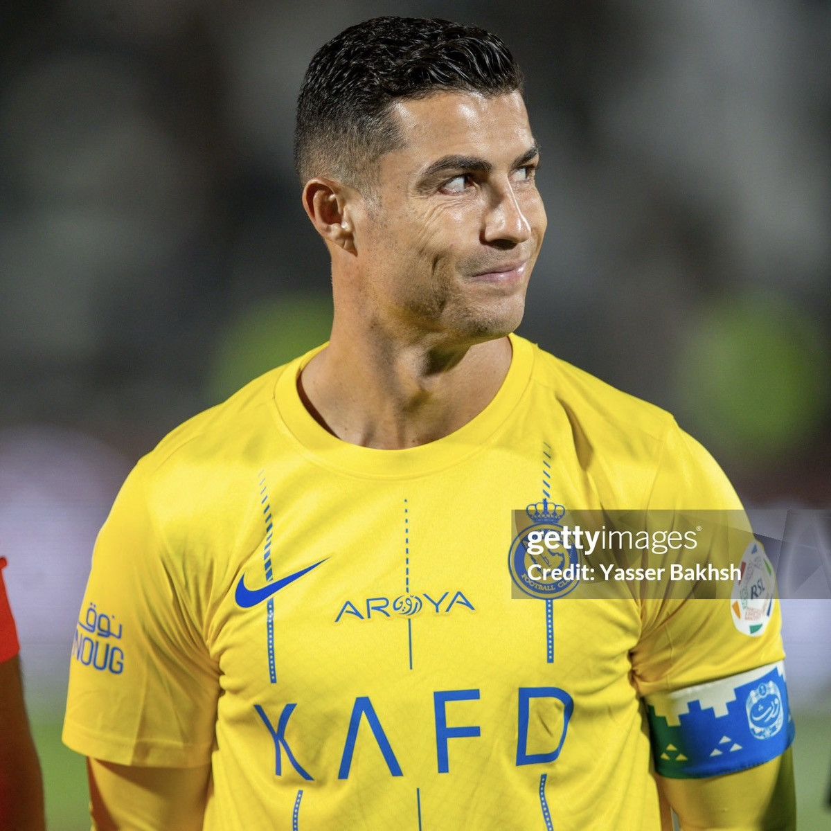 Nike NEW 2023 2024 Al Nassr Ronaldo Nike Home Kit Soccer Jersey L Size US L / EU 52-54 / 3 - 2 Thumbnail
