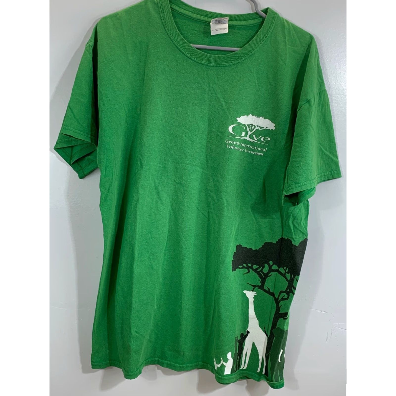 Gildan Gildan Shirt | T-Shirt | Green | Size L | Short Sleeve | Crew Neck | Cotton | Logo | Regular Fit | Animals Safari Theme | Men Size US L / EU 52-54 / 3 - 4 Thumbnail