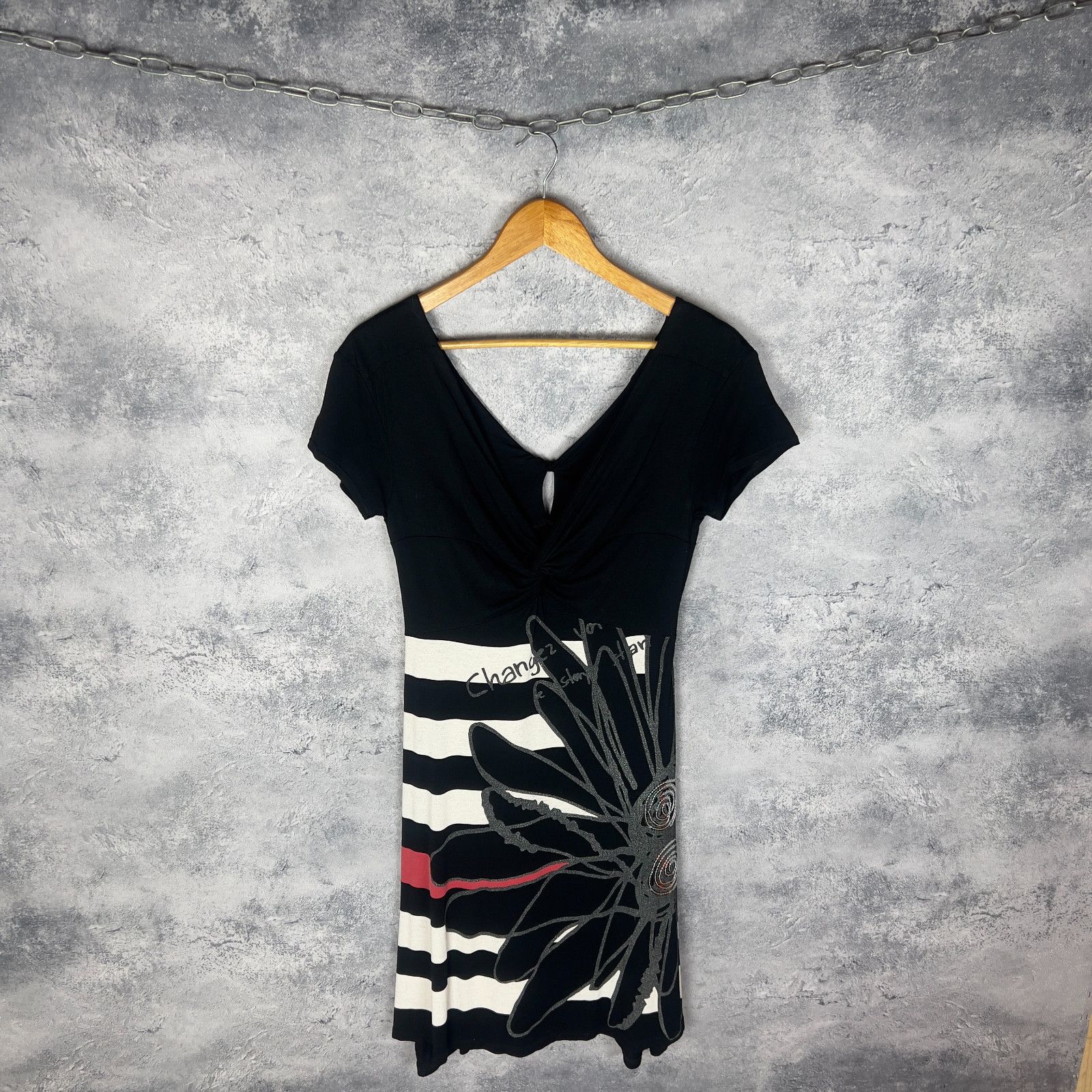 Desigual Desigual Women’s Dress V-Neck Size S Black Short Sleeve ` Size S / US 4 / IT 40 - 1 Thumbnail