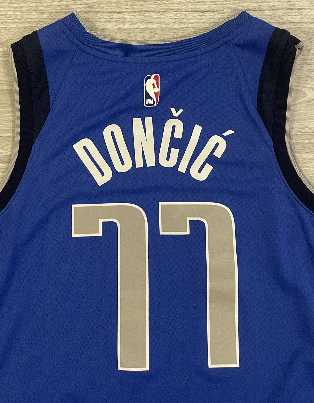 Jordan Brand Nike Dallas Mavericks Luka Dončić #77 Jersey Men’s Large Size US L / EU 52-54 / 3 - 7 Thumbnail