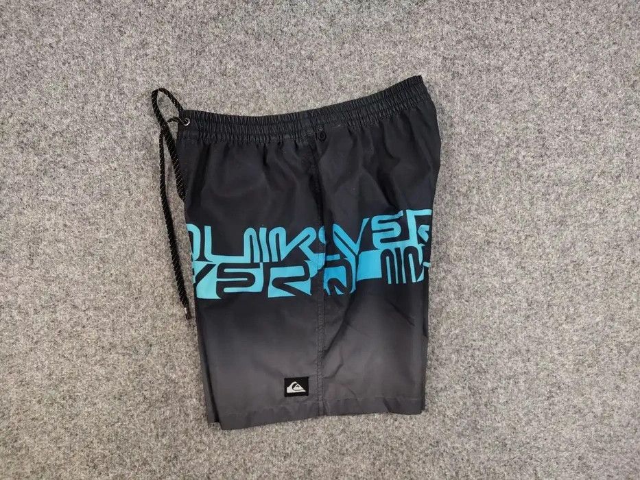Quiksilver Vintage Quiksilver gradient logo Casual Pocket Light Shorts Size US 30 / EU 46 - 5 Thumbnail