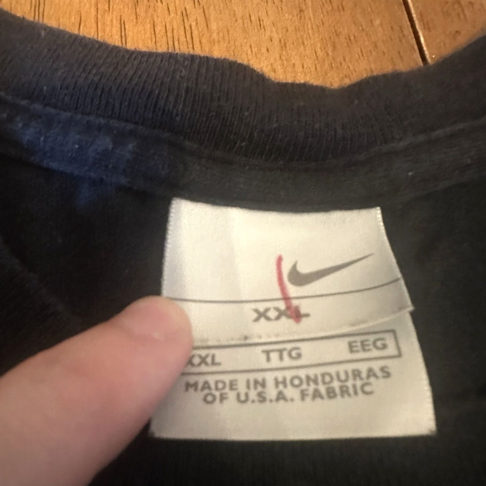Nike VINTAGE Nike Air Max T Shirt Black 2XL Graphic Y2K Mens Size US XXL / EU 58 / 5 - 3 Thumbnail