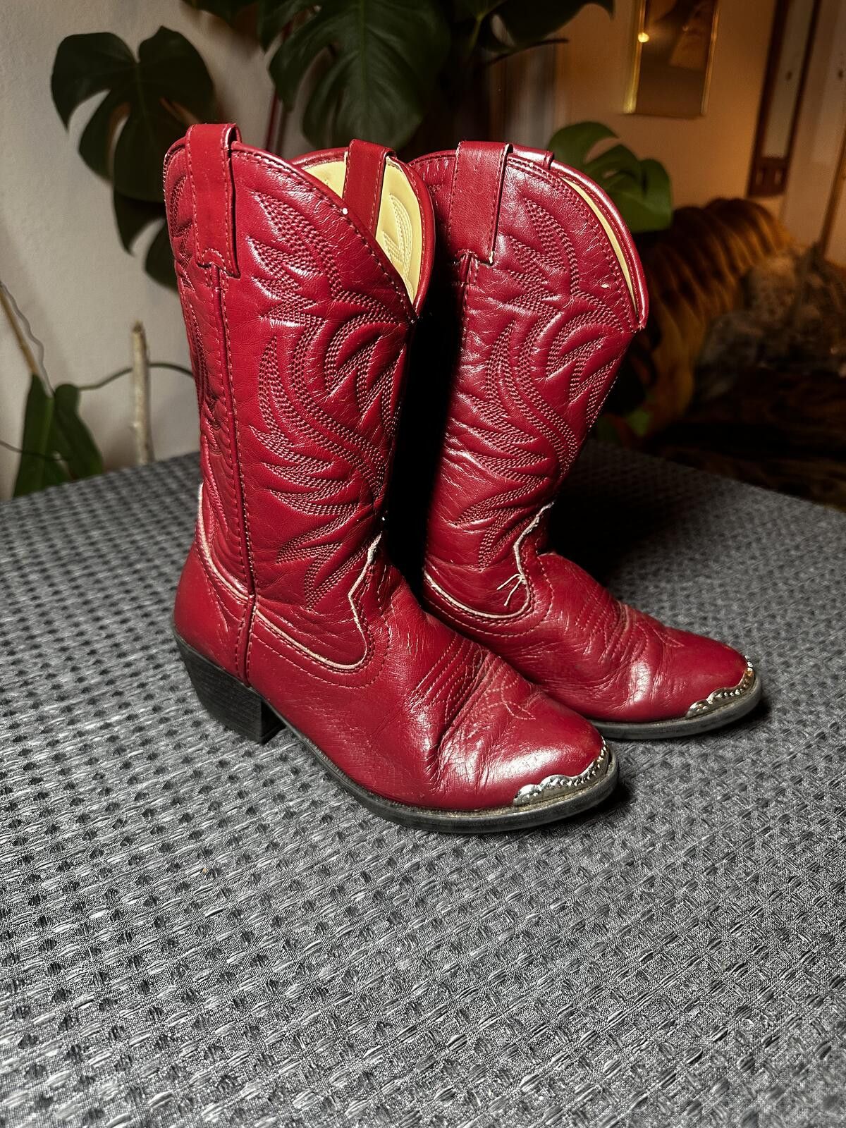 Unknown London Red Western Cowboy Boots with Embroidered Design Size ONE SIZE - 2 Thumbnail