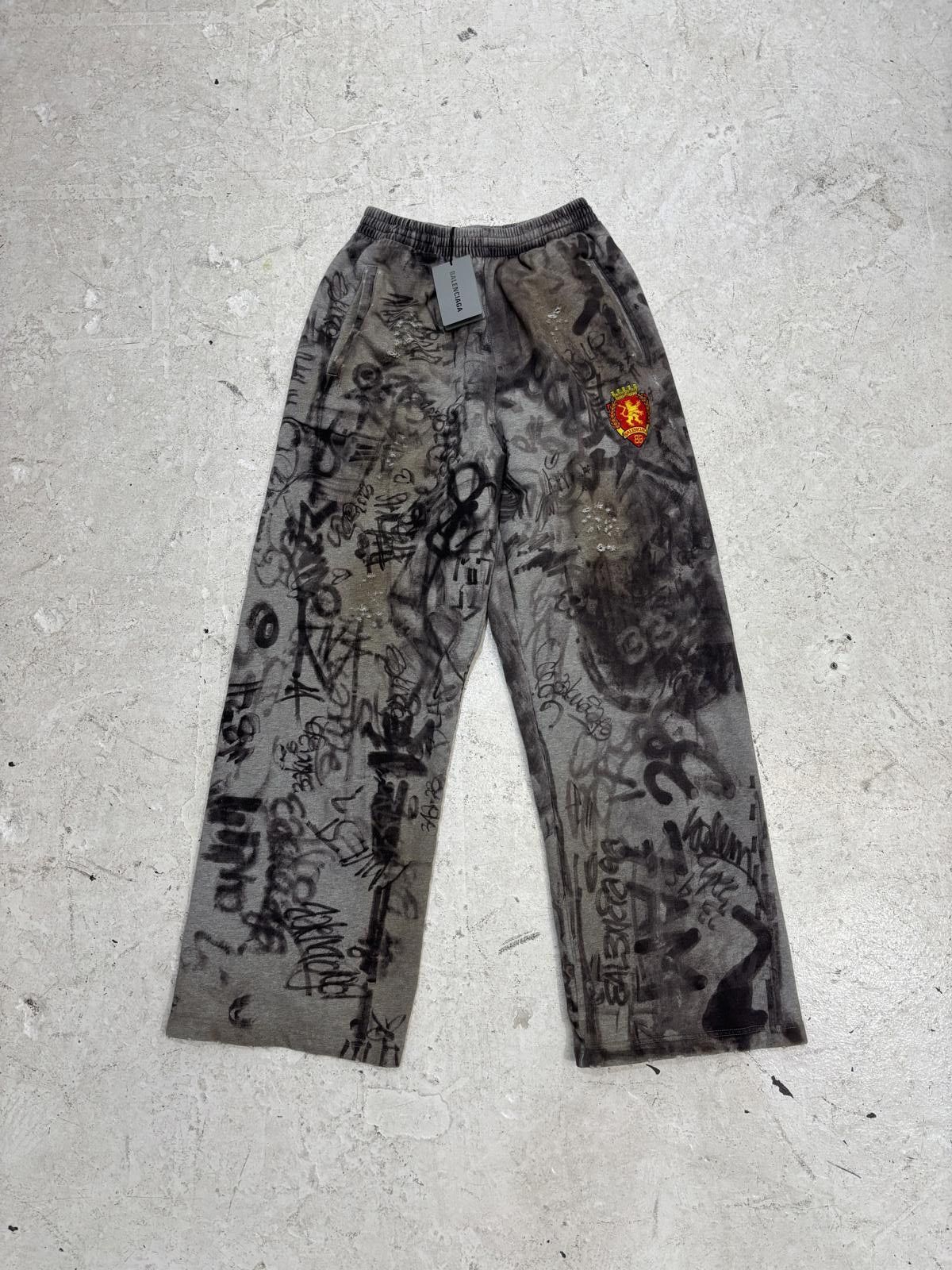 Balenciaga Balenciaga Sweat Pants Size US 34 / EU 50 - 1 Thumbnail