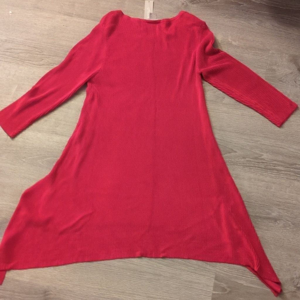 Chicos Chico's black label red asymmetrical hem sweater top size 1 Size M / US 6-8 / IT 42-44 - 5 Thumbnail