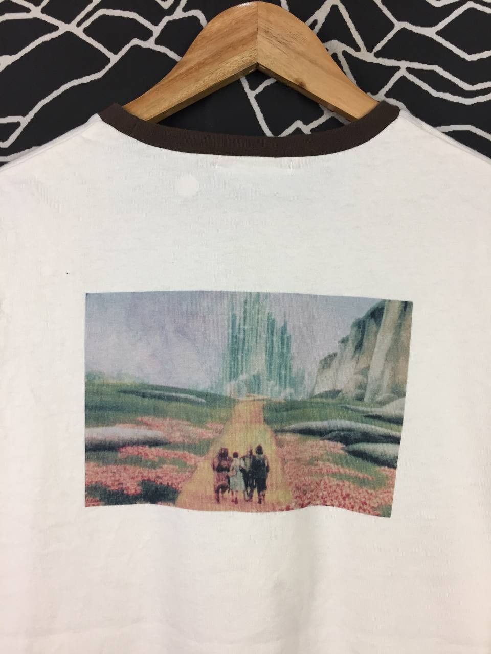 Japanese Brand Retro Girl Japan The Wizard of Oz Movie Long Sleeve Tee Size US XL / EU 56 / 4 - 3 Thumbnail
