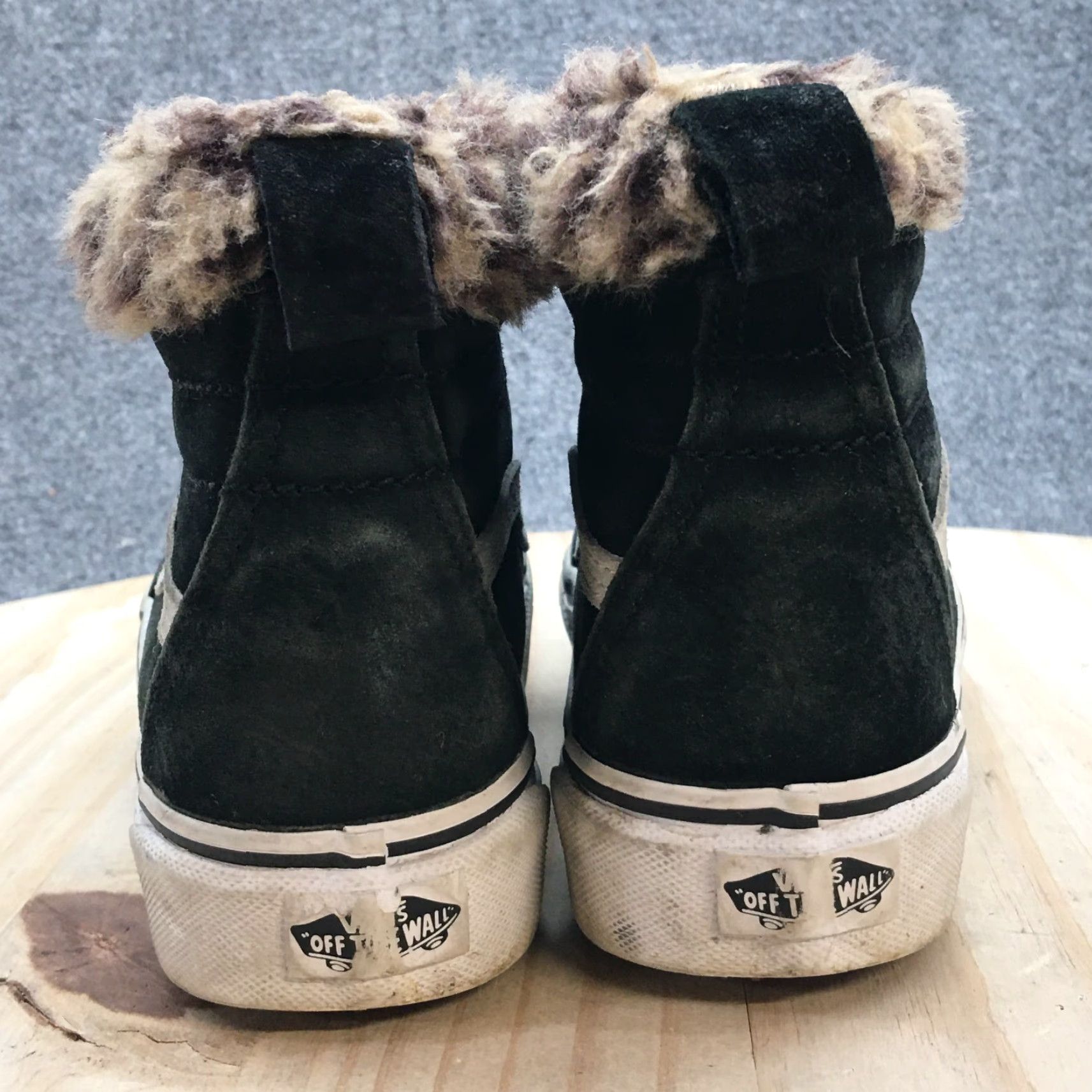 Vans Vans Off The Wall Shoes Mens 4 Womens 5.5 High Top Sneaker Black Shearling 721356 Size S / US 4 / IT 40 - 6 Thumbnail
