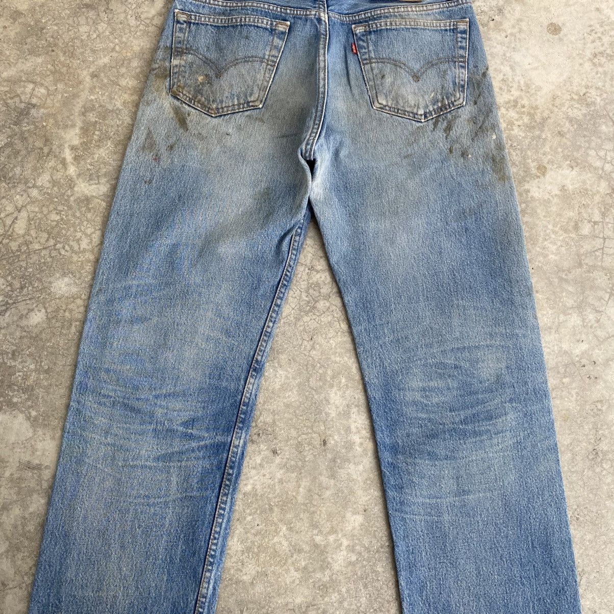 Levi's Vintage 90’s Levis 501 Faded Blue Distressed Painter Jeans Size US 33 - 9 Thumbnail