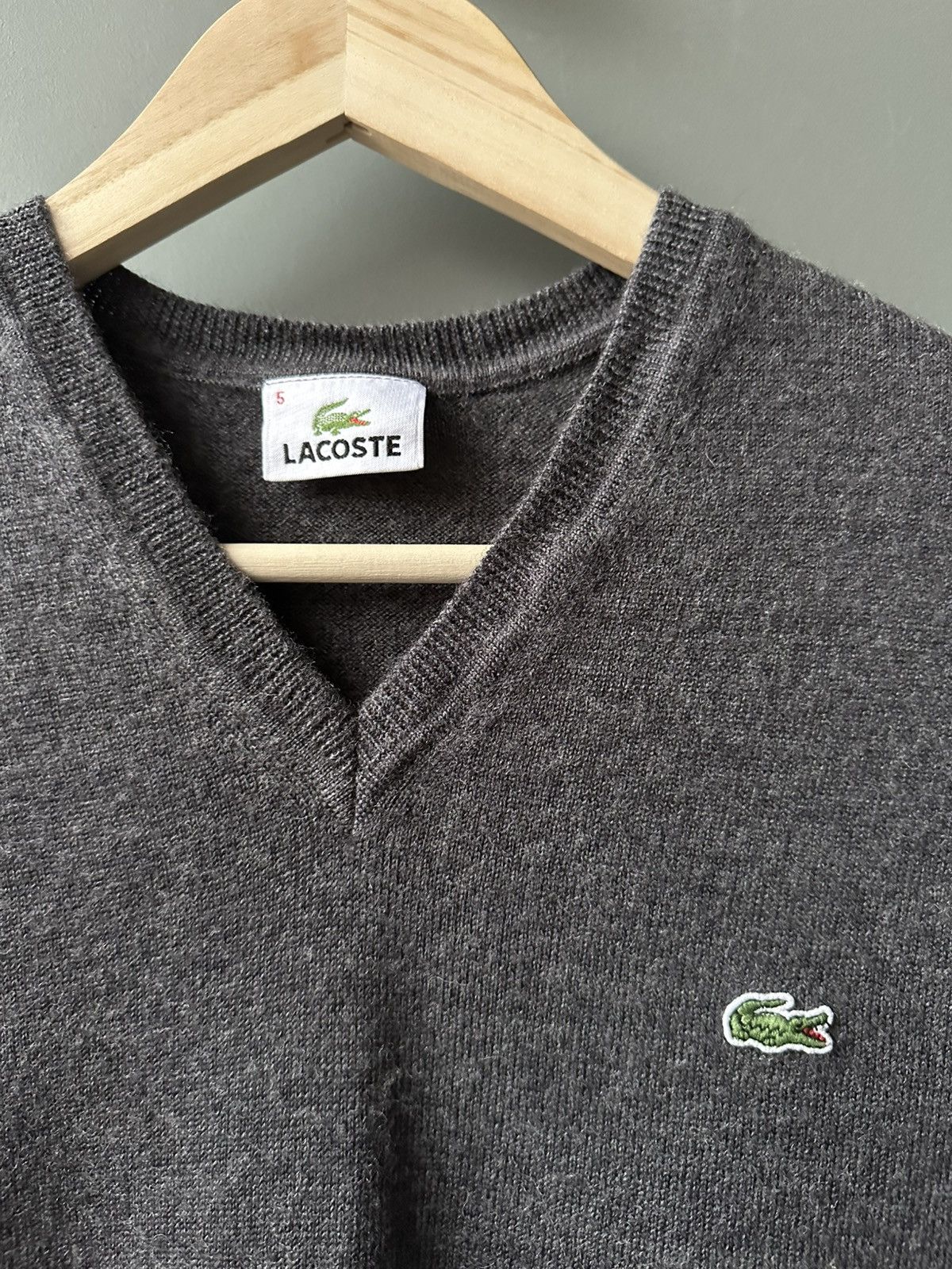 Lacoste Lacoste V-Neck Sweater Vest Size 5 Size US XL / EU 56 / 4 - 3 Thumbnail