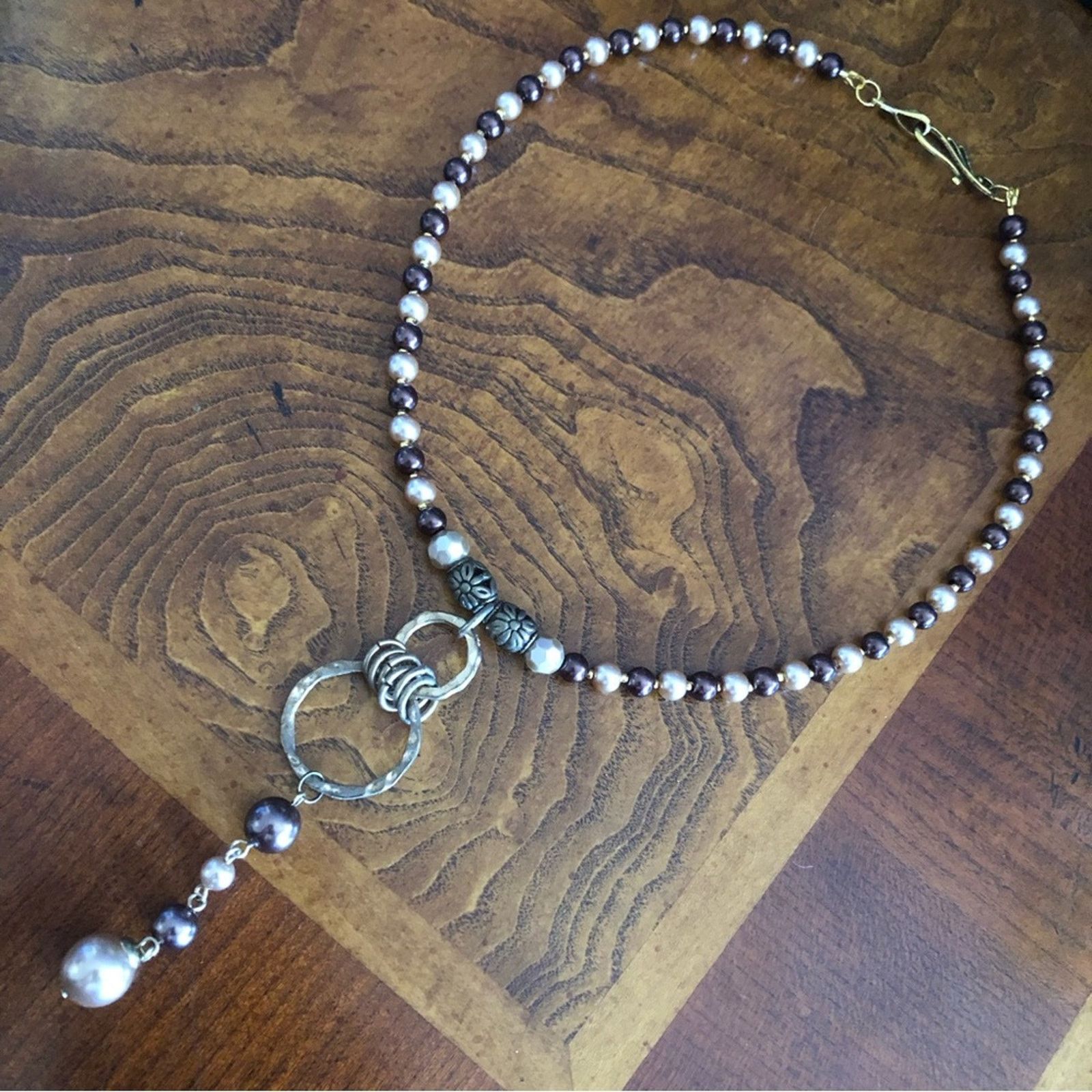 Handmade Handcrafted repurpose brown & tan dangle Pearl necklace Size ONE SIZE - 8 Thumbnail