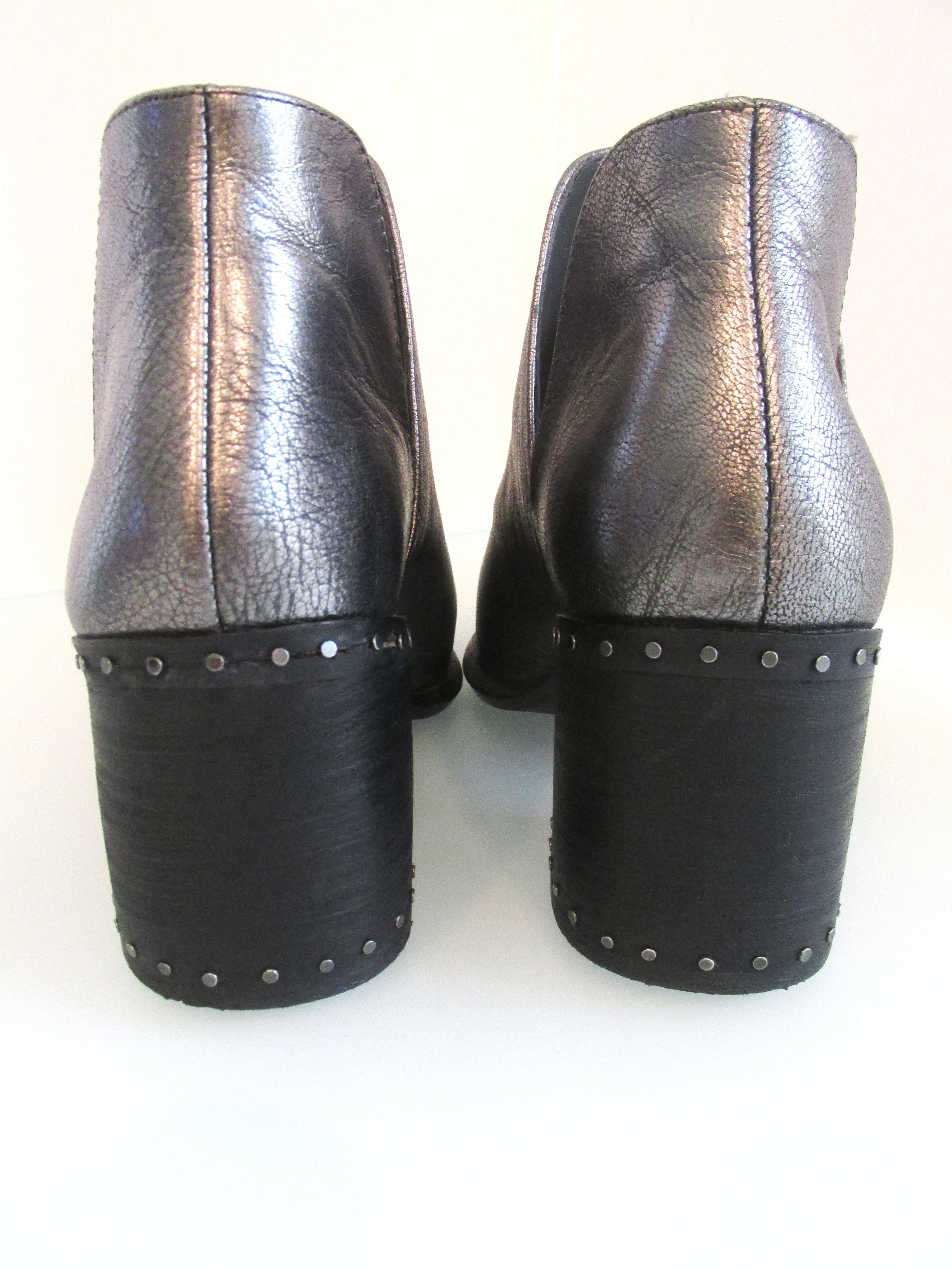 Vince Camuto Vince Camuto (Petran) Leather Booties Size 8M Size US 8 / IT 38 - 6 Thumbnail