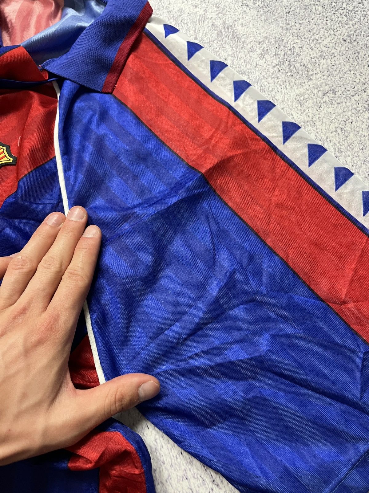 Vintage Vintage Barcelona 90’s Home Soccer Jersey Koeman #4 Size US L / EU 52-54 / 3 - 9 Thumbnail