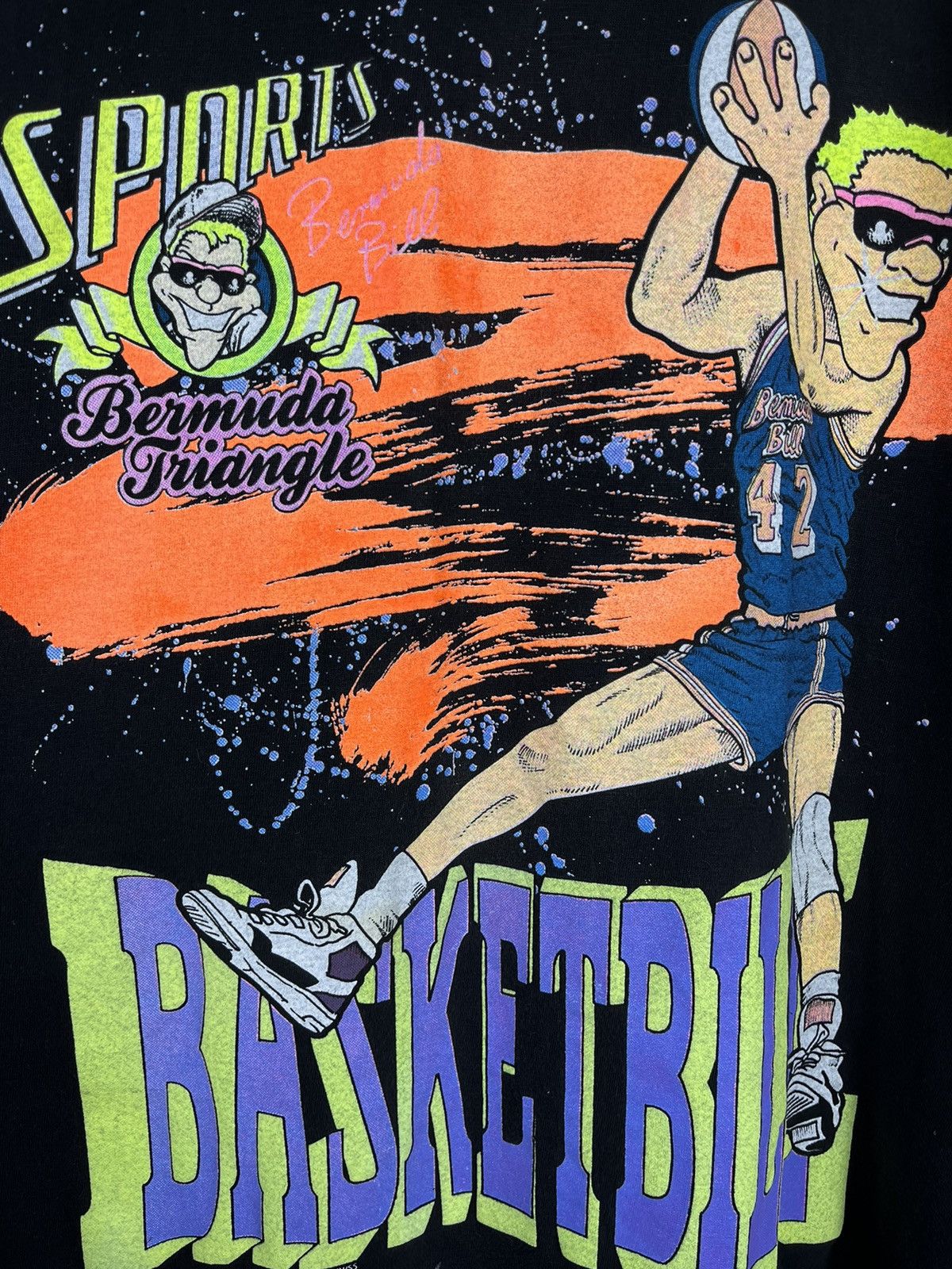 NBA Vintage Bermuda Triangle Basketbill y2k NBA tee 1990 Size US XL / EU 56 / 4 - 5 Thumbnail
