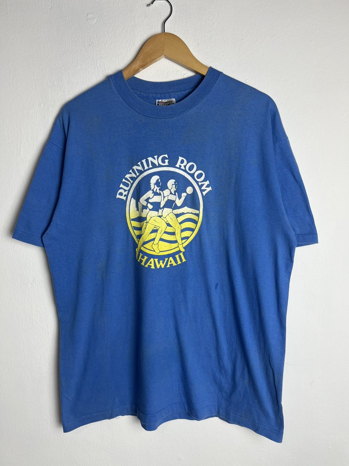 If Six Was Nine Vintage Hawaii Running Room by Hanes Tee Size US L / EU 52-54 / 3 - 1 Thumbnail