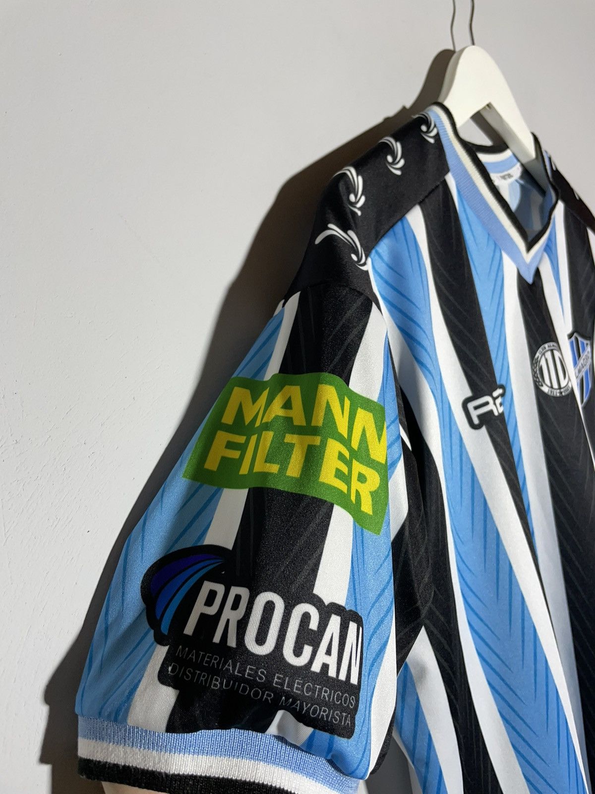 Other Club Almagro 2021 Home Y2k Streetwear Football Shirt Size US XL / EU 56 / 4 - 6 Thumbnail