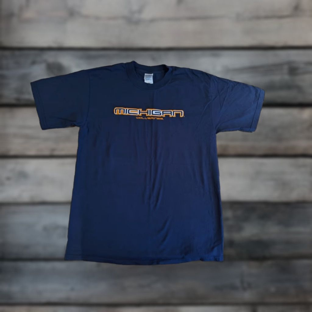 Gildan VINTAGE GILDAN HEAVY COTTON Embroidered Tee Shirt Men L Blue Wolverine 90s style Mens T-Shirt Size US L / EU 52-54 / 3 - 1 Thumbnail