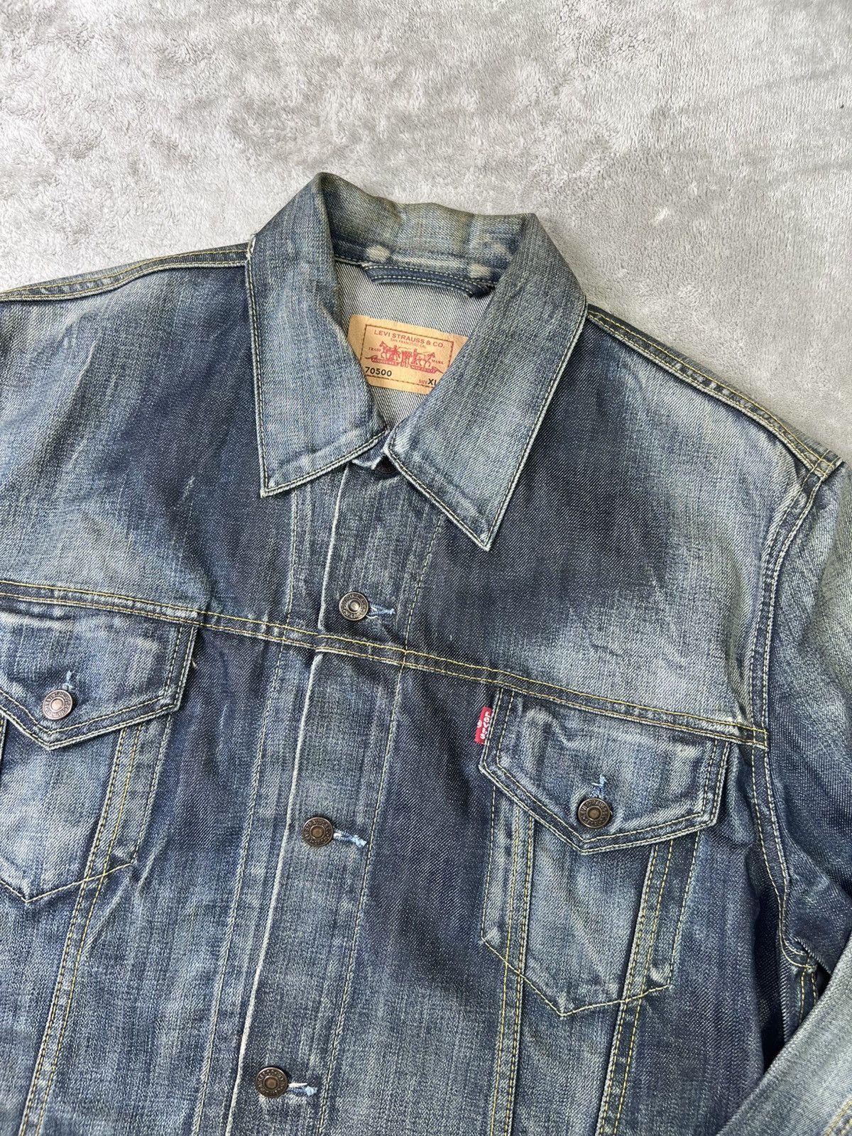 Levi's Vintage Clothing Vintage Y2K Levi’s 70500 Denim Trucker Jacket XL Distressed Size US XL / EU 56 / 4 - 2 Thumbnail