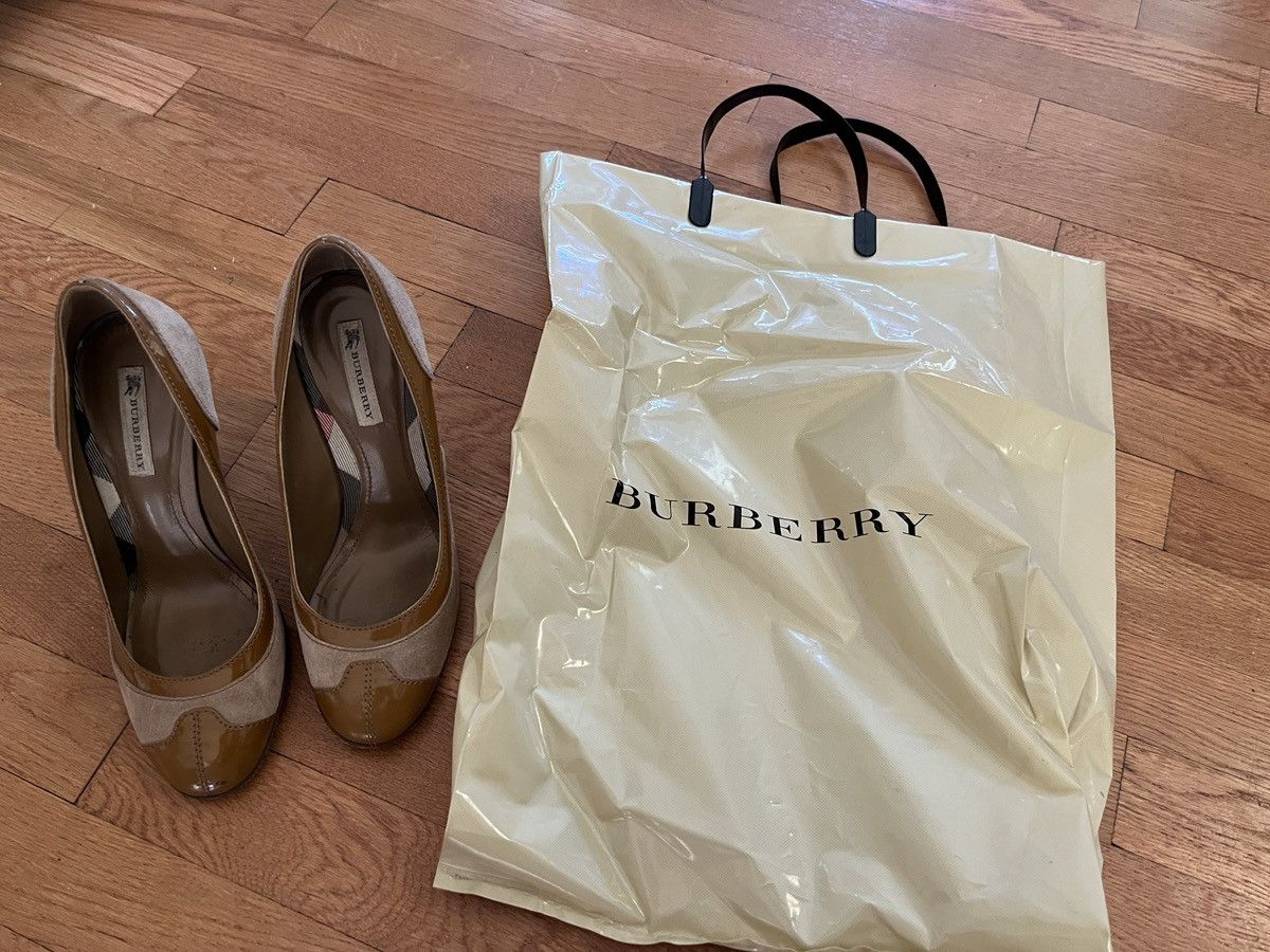 Burberry Woman’s Burberry Heels size 6.5 with dust bag Size US 6.5 / IT 36.5 - 7 Thumbnail