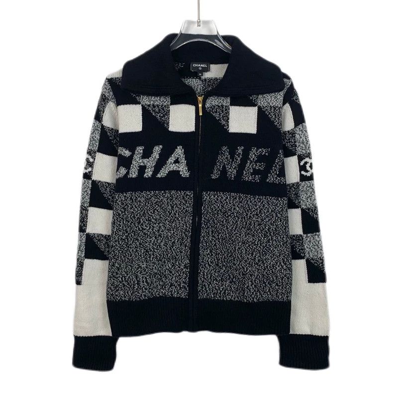 Chanel ChanelSki Series Color Block Logo Letter Inlaid Zipper Cash Size XXS / US 00 / IT 34 - 1 Thumbnail