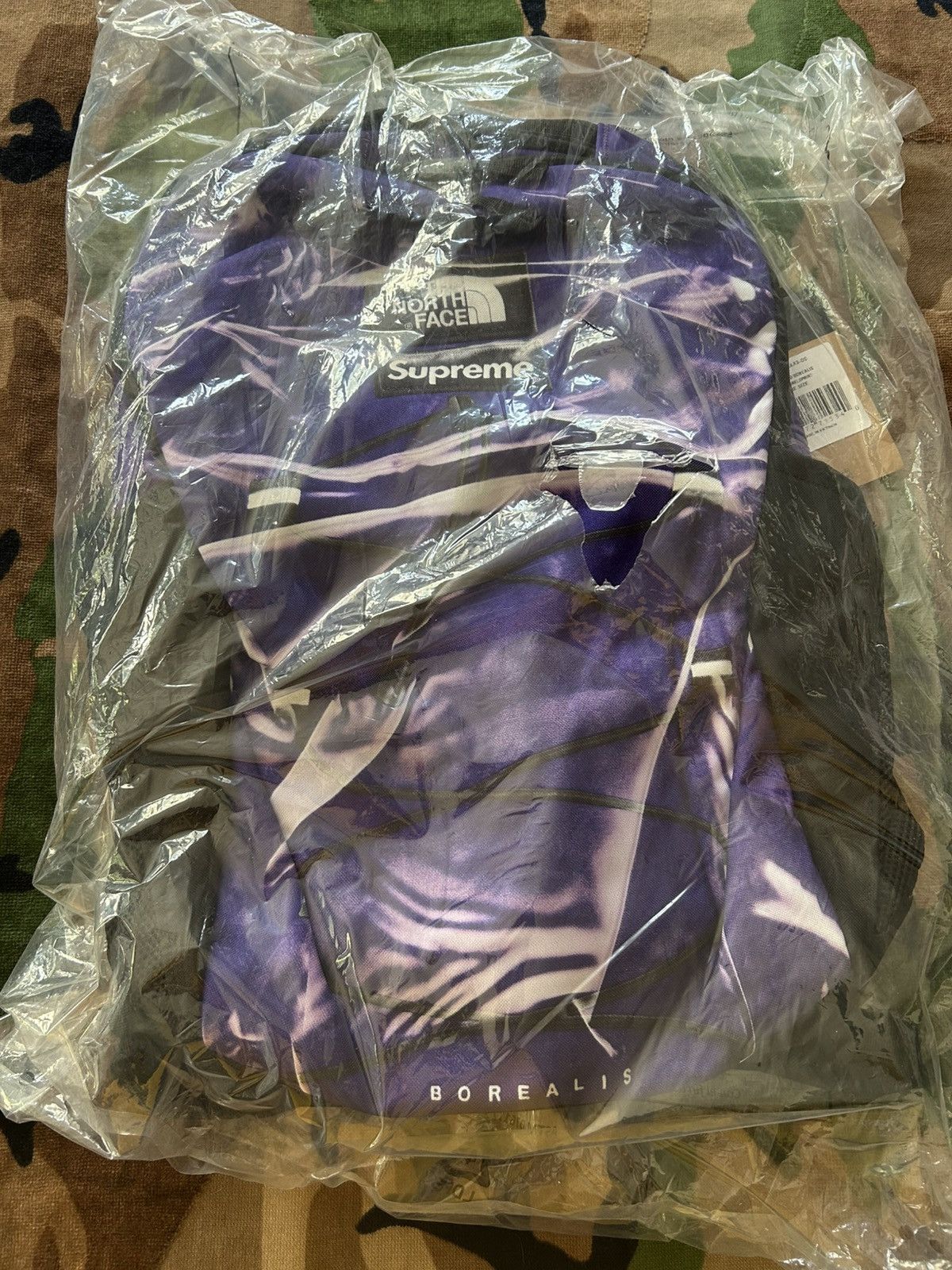 Supreme × The North Face Supreme North Face Printed Borealis Trompe L'oeil Backpack Size ONE SIZE - 4 Thumbnail