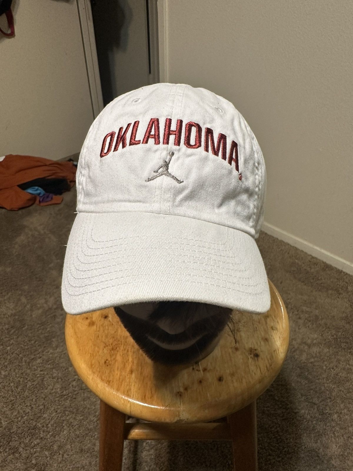 Jordan Brand Vintage NCAA Jordan Oklahoma “triple white” hat 00s Size ONE SIZE - 2 Thumbnail