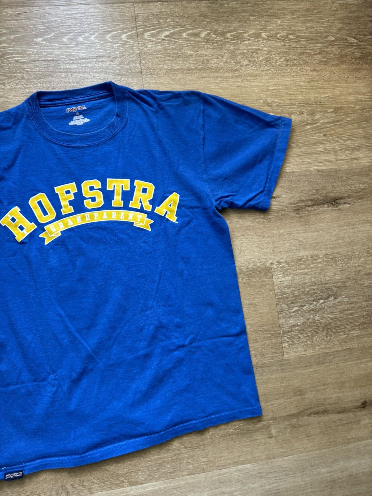 Other 2000s ‘HOFSTRA GRANDPARENT’ Jansport Arc Logo Tee Size US M / EU 48-50 / 2 - 5 Thumbnail