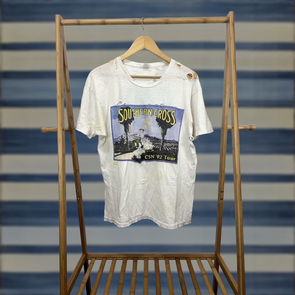 Hanes VTG 90s Crosby Stills Nash Young Acoustic Tour Zombie Thrashed Worn T-Shirt XL Men White Hanes NT Size US XL / EU 56 / 4 - 1 Thumbnail