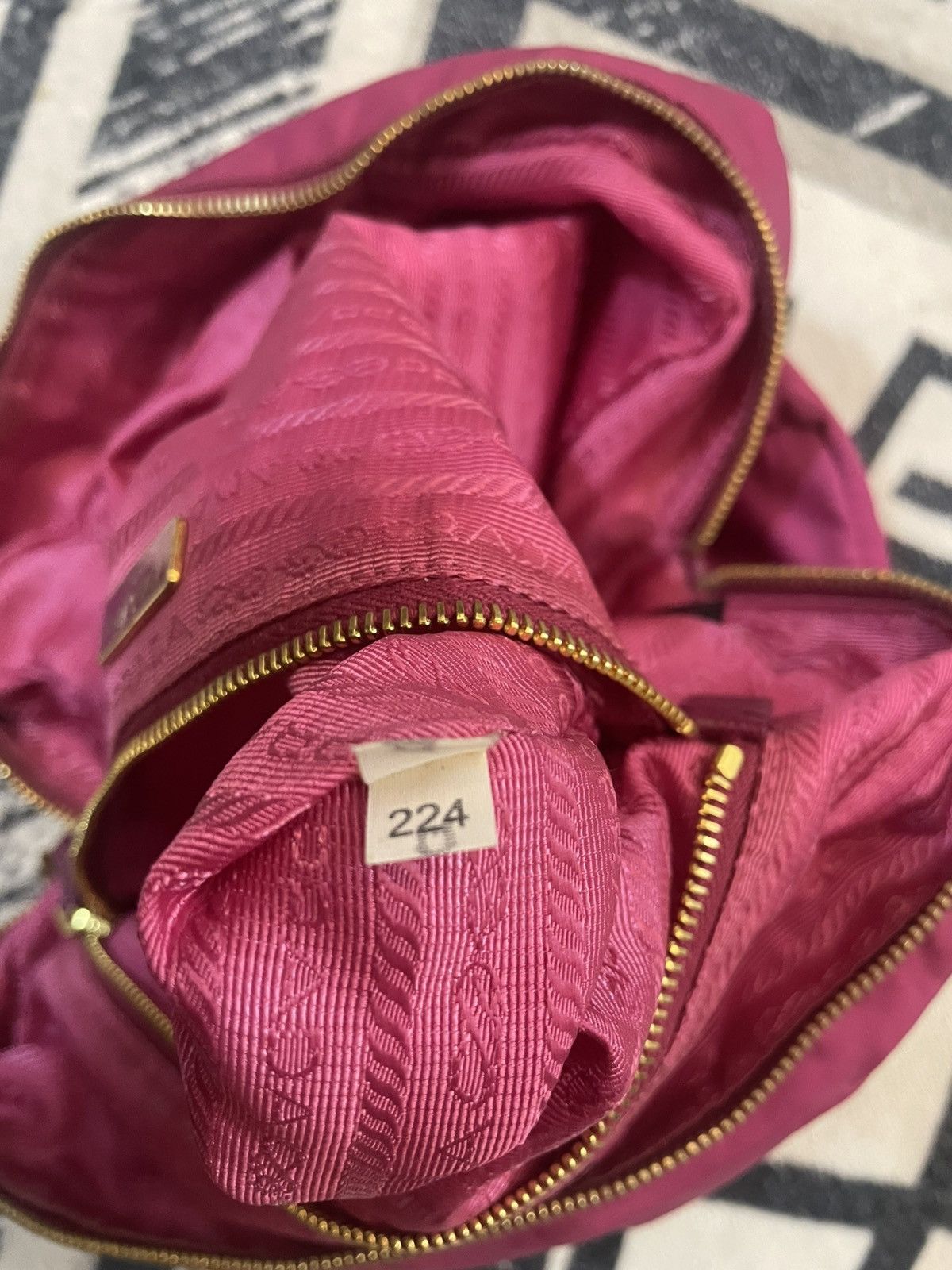 Prada Authentic PRADA tessuto nylon cosmetic bag Size ONE SIZE - 7 Thumbnail