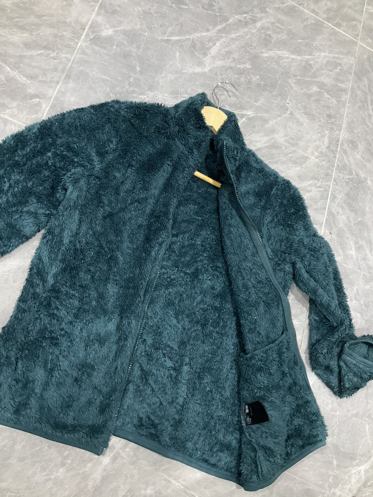 Uniqlo Soft Fabric Emerald Green Uniqlo Fluffy Yarn Fleece Jacket Size US L / EU 52-54 / 3 - 3 Thumbnail
