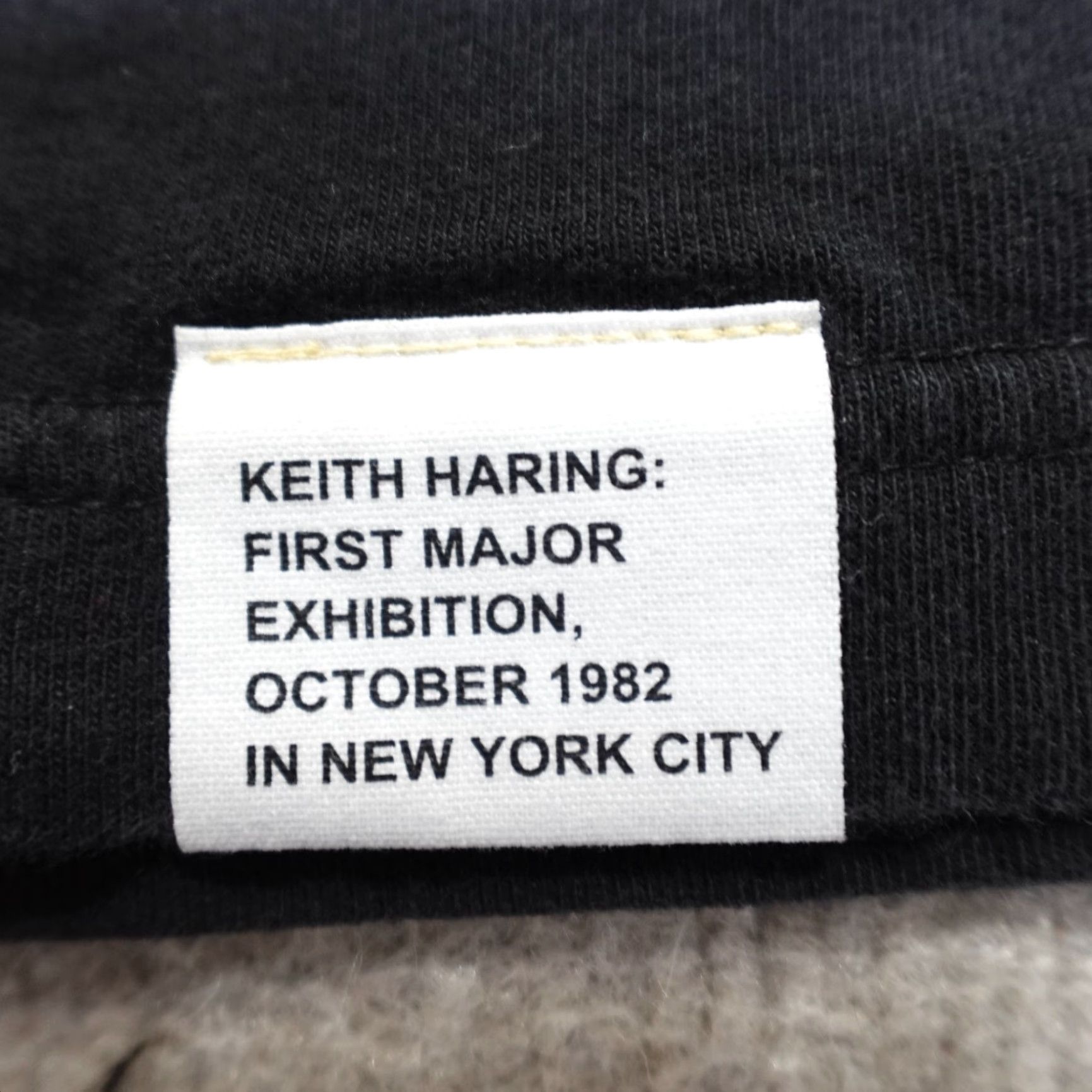 Uniqlo VINTAGE Uniqlo Keith Haring T-shirt Small Black First Exhibition shirt Mens S Black Graphic Print Crew Neck Short Sleeve Size US S / EU 44-46 / 1 - 3 Thumbnail