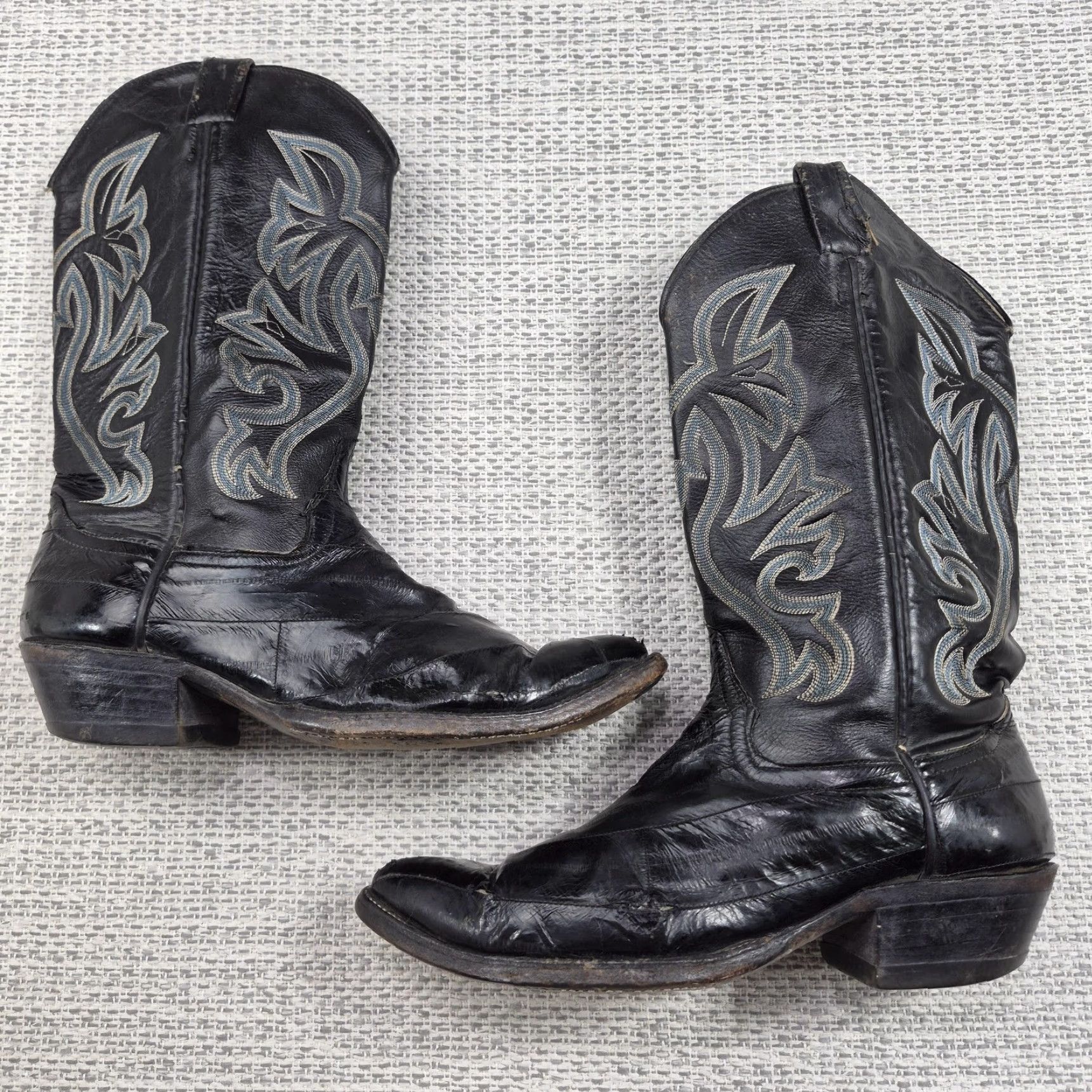 Justin Boots VINTAGE not applicable; proceed with rearranged title from original: Justin Western Cowboy Boots Mens 10.5 2E Black Leather Pointed Toe Size US 11 / EU 44 - 4 Thumbnail