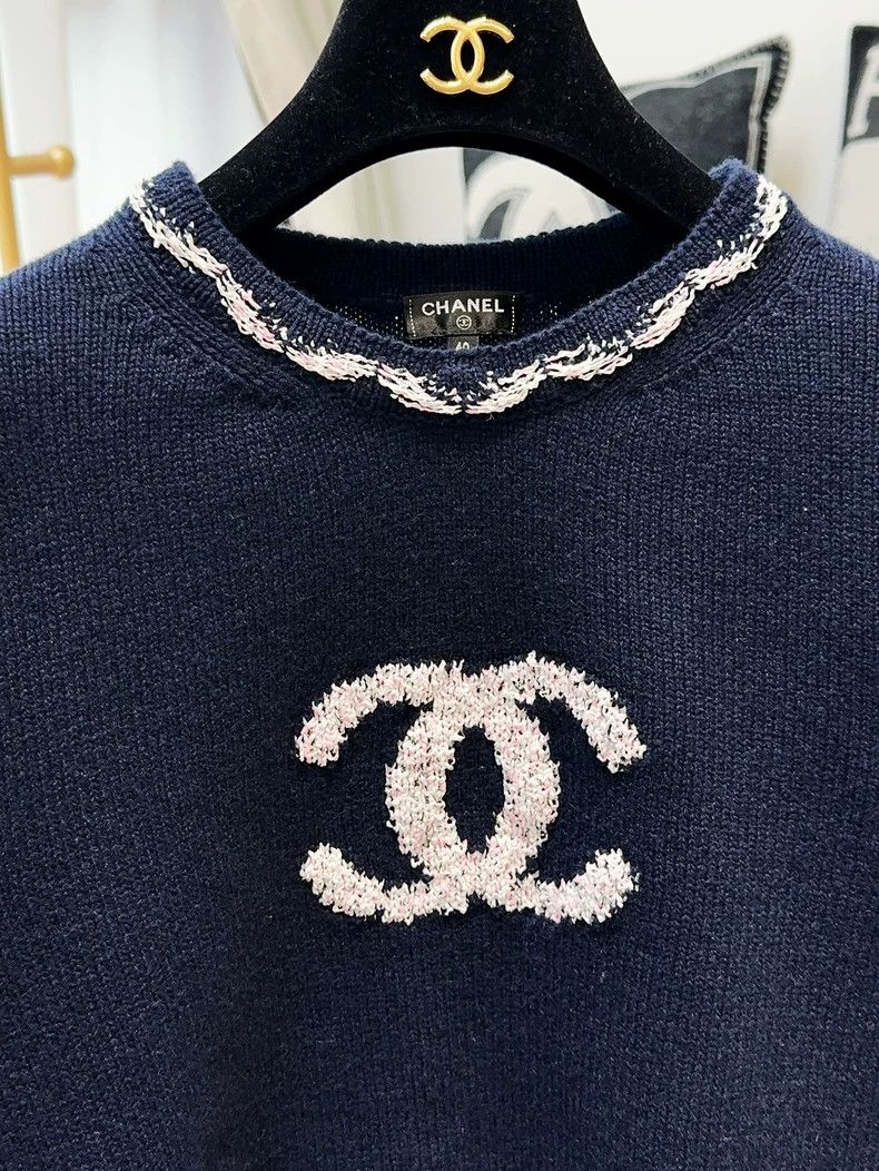 Chanel Chanel 21P dark blue lace double C round neck knit sweater Size S / US 4 / IT 40 - 4 Thumbnail