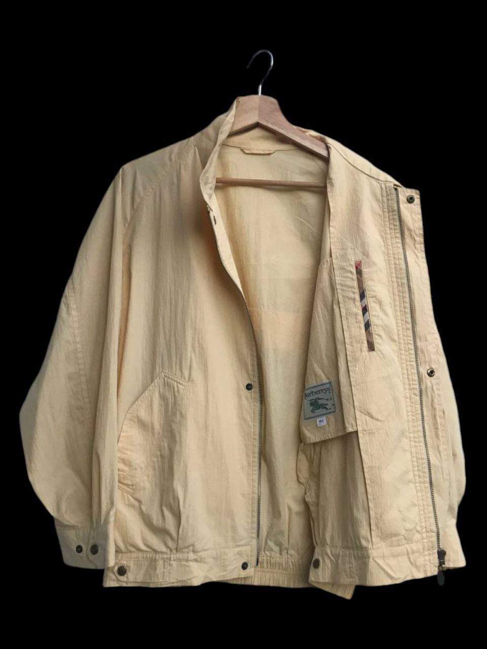 Burberry × Vintage Vintage 90’s Burberrys Light Jacket Size US M / EU 48-50 / 2 - 3 Thumbnail