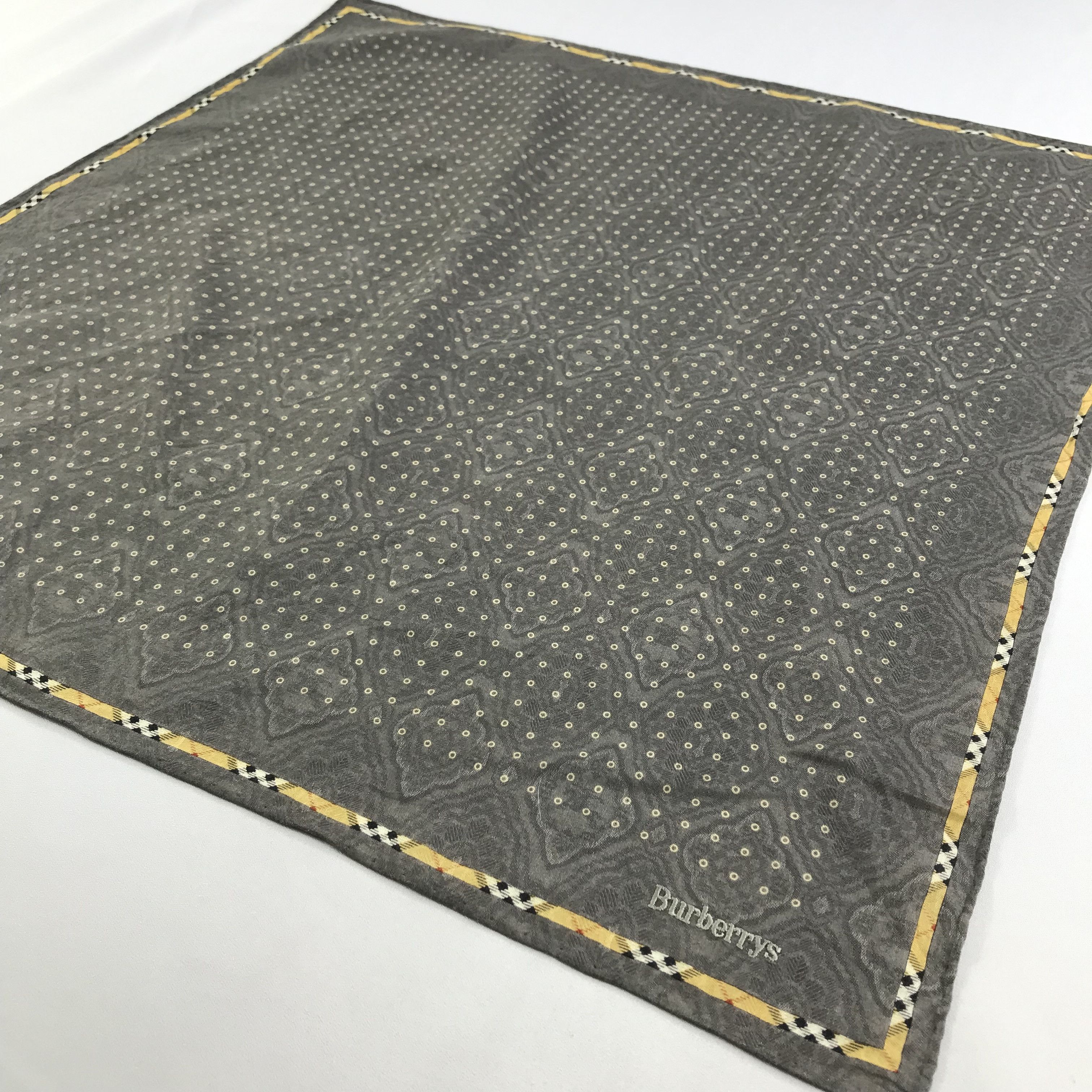 Burberry × Vintage Burberry Bandana / Handkerchief / Neckerchief - S2591 Size ONE SIZE - 2 Thumbnail