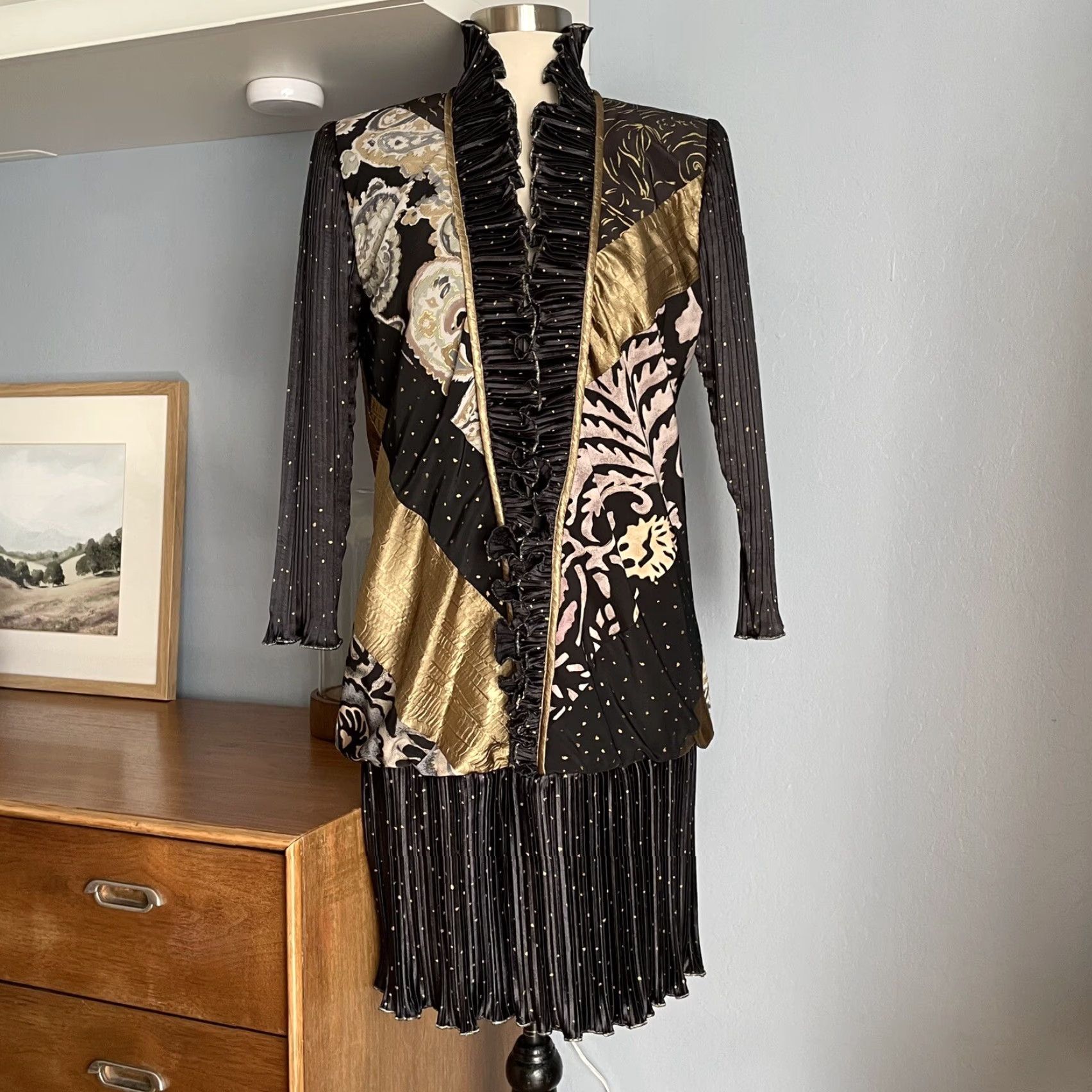 Vintage VINTAGE Jeanne Marc Collection Pleated Drop Waist Dress Ruffle Blk Gold XS 4/6 Long Sleeve Women Girls Size 26" / US 2 / IT 38 - 2 Thumbnail