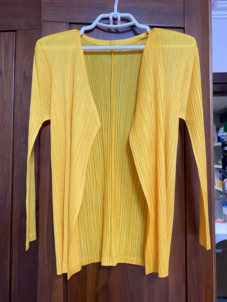 Issey Miyake Issey Miyake size:3 Yellow pleated cardigan Size M / US 6-8 / IT 42-44 - 1 Thumbnail